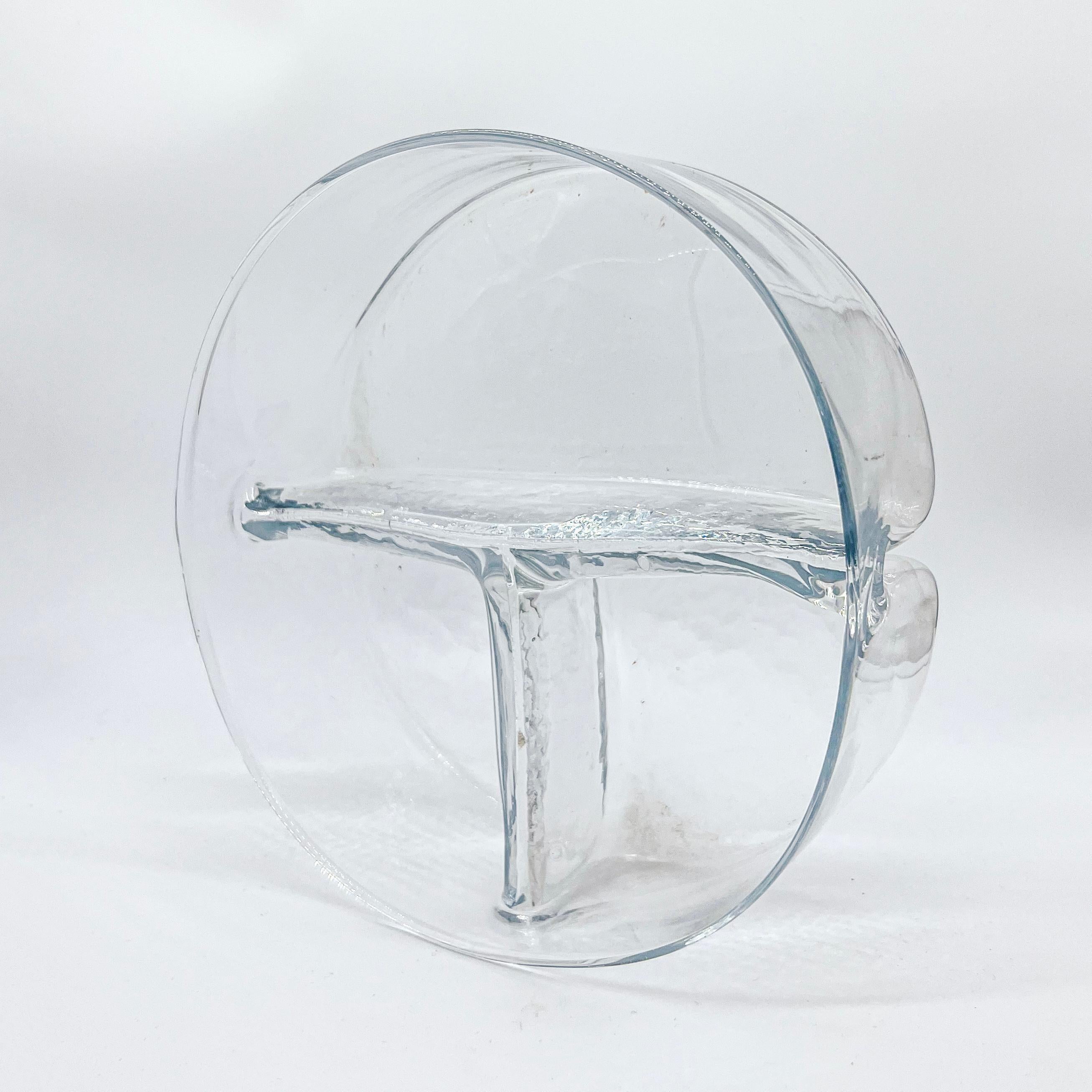Vintage Murano glass valet tray / vide poche / sculpture, created by celebrated Italian designer Toni Zuccheri for glassmaker Venini as part of the 