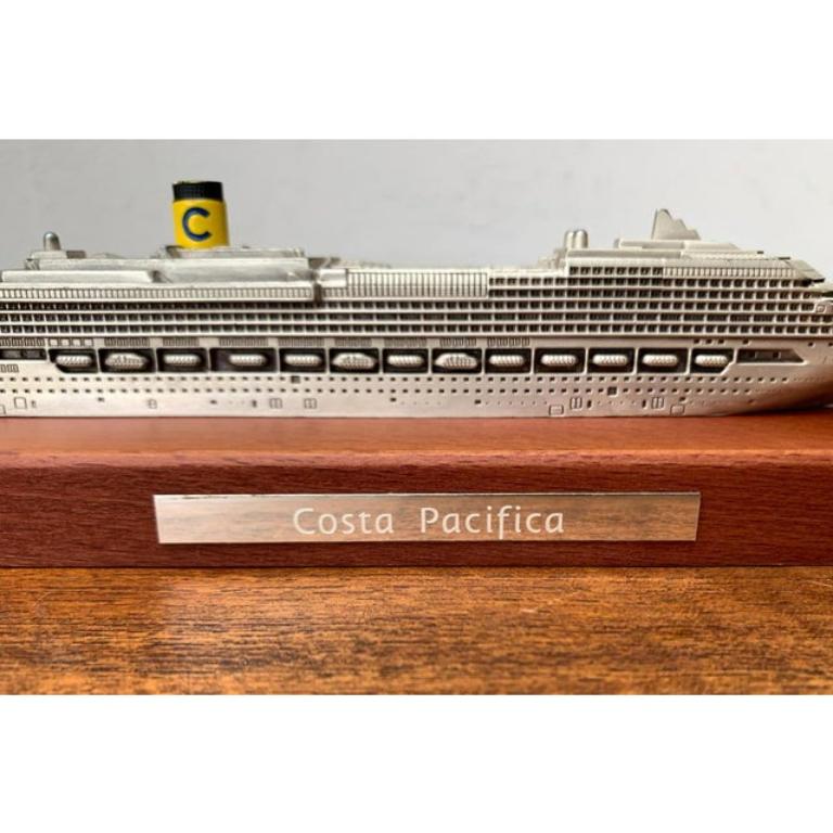 Métal Modèle de bateau de croisière italien Costa Pacifica, années 1990 en vente
