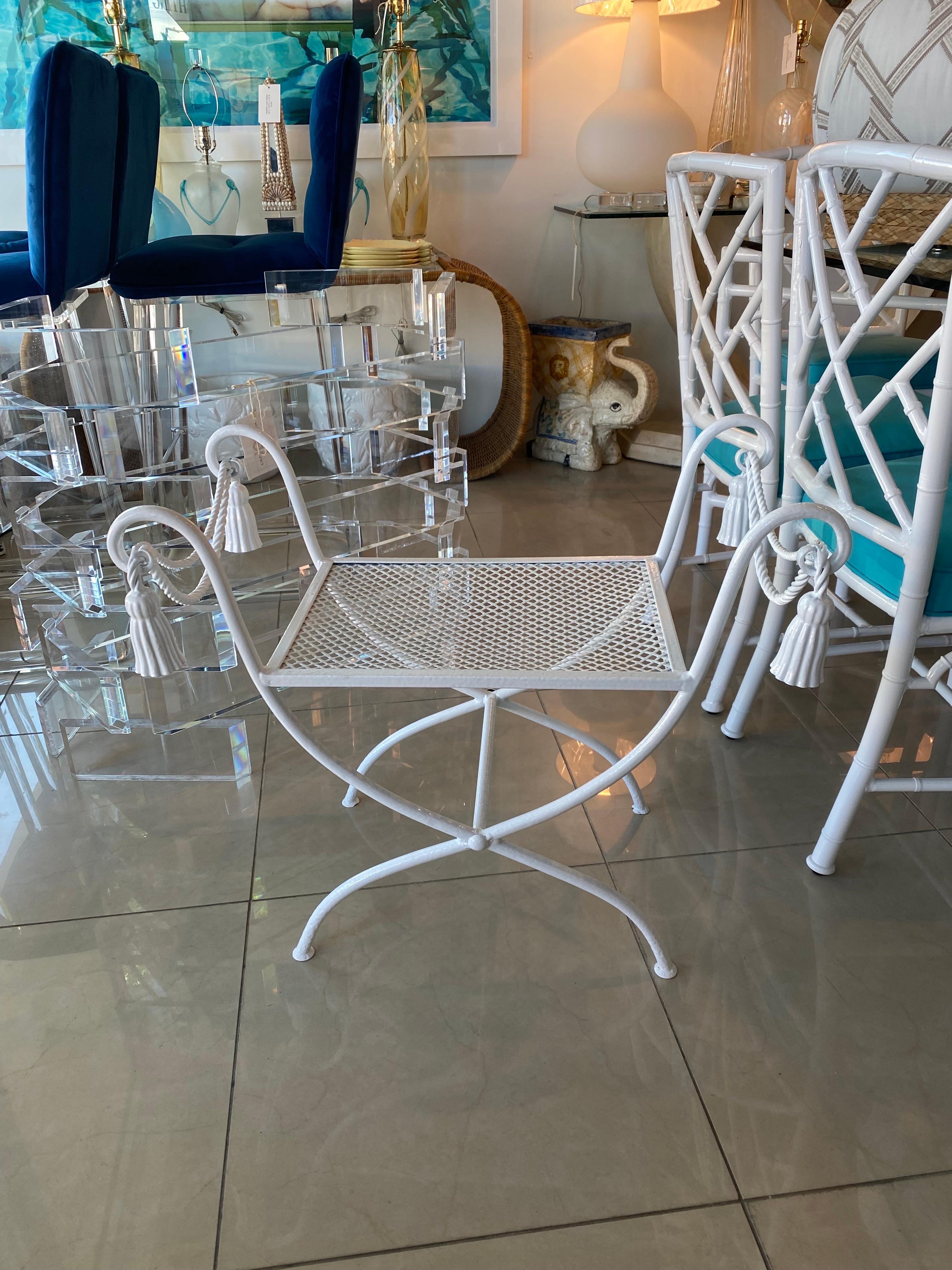 Vintage Italian Metal Tassle Bench Stools Newly Powder-Coated Patio Outdoor In Good Condition For Sale In West Palm Beach, FL