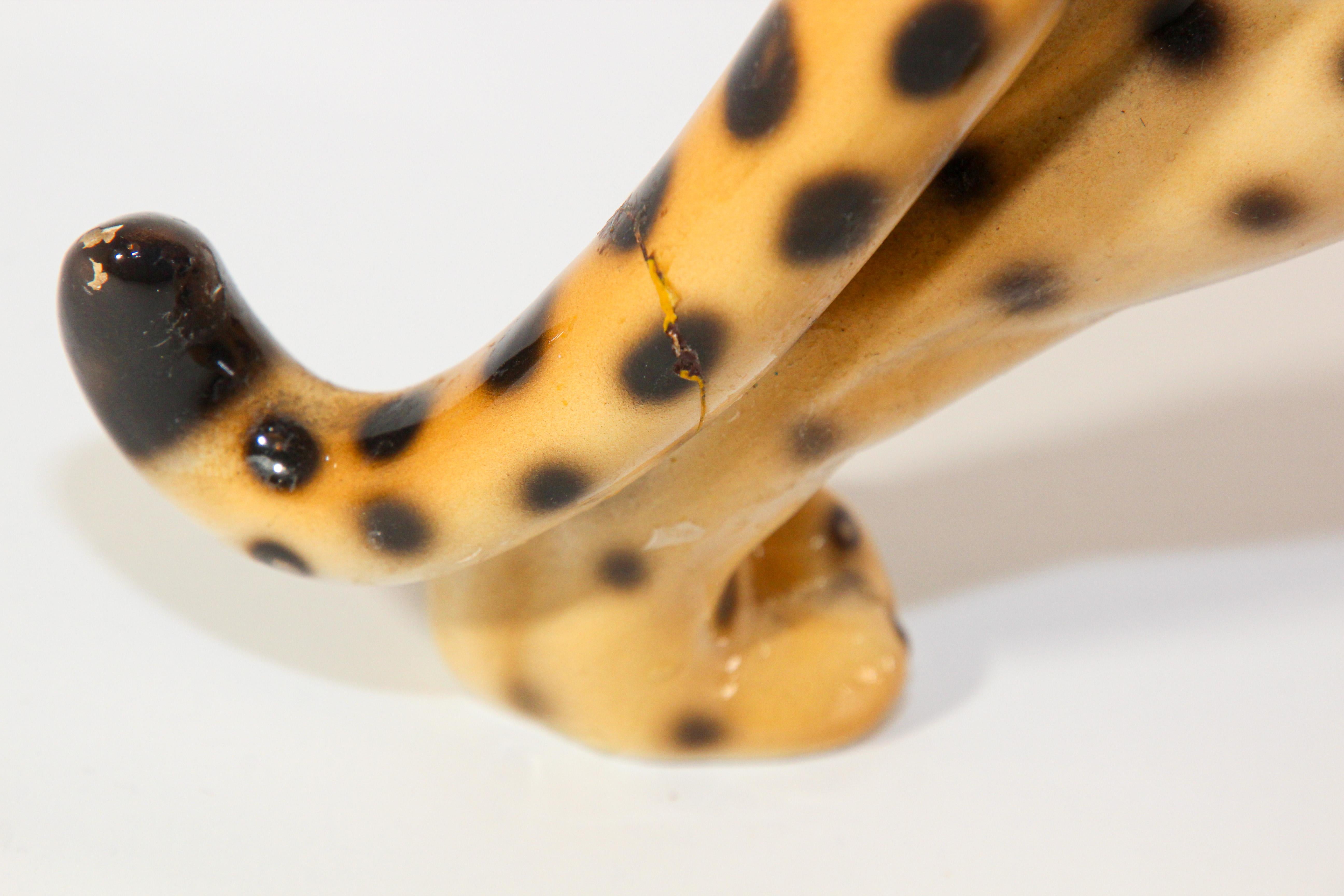 Sculpture de léopard italienne vintage en porcelaine émaillée du milieu du siècle dernier en vente 11