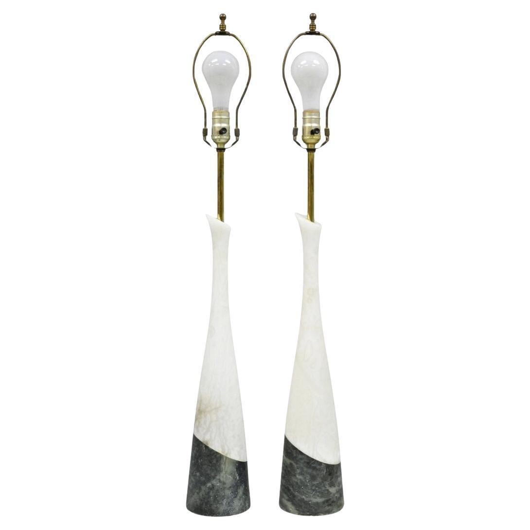 Vintage Italian Mid Century Modern 2 Tone Alabaster Green White Lámpara de Mesa Pareja en venta