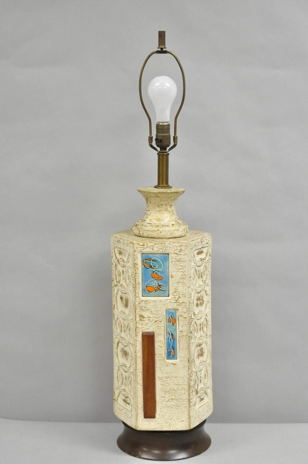 Vintage Italian Mid Century Modern Ceramic Pottery Koi Fish Table Lamp For Sale 5