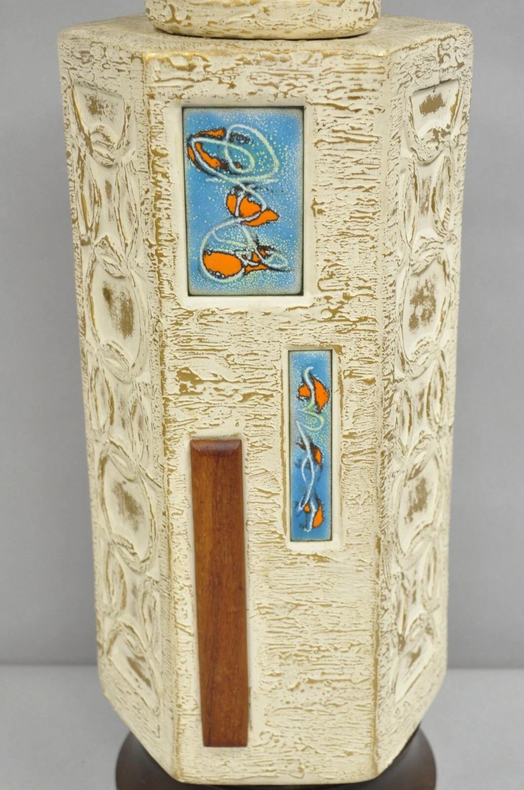 Mid-Century Modern Vintage Italian Mid Century Modern Ceramic Pottery Koi Fish Table Lamp For Sale