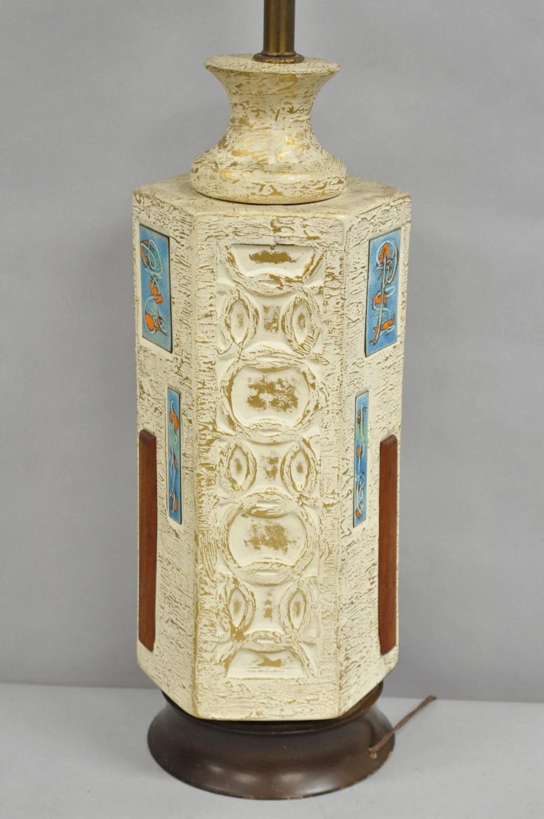 Vintage Italian Mid Century Modern Ceramic Pottery Koi Fish Table Lamp For Sale 2
