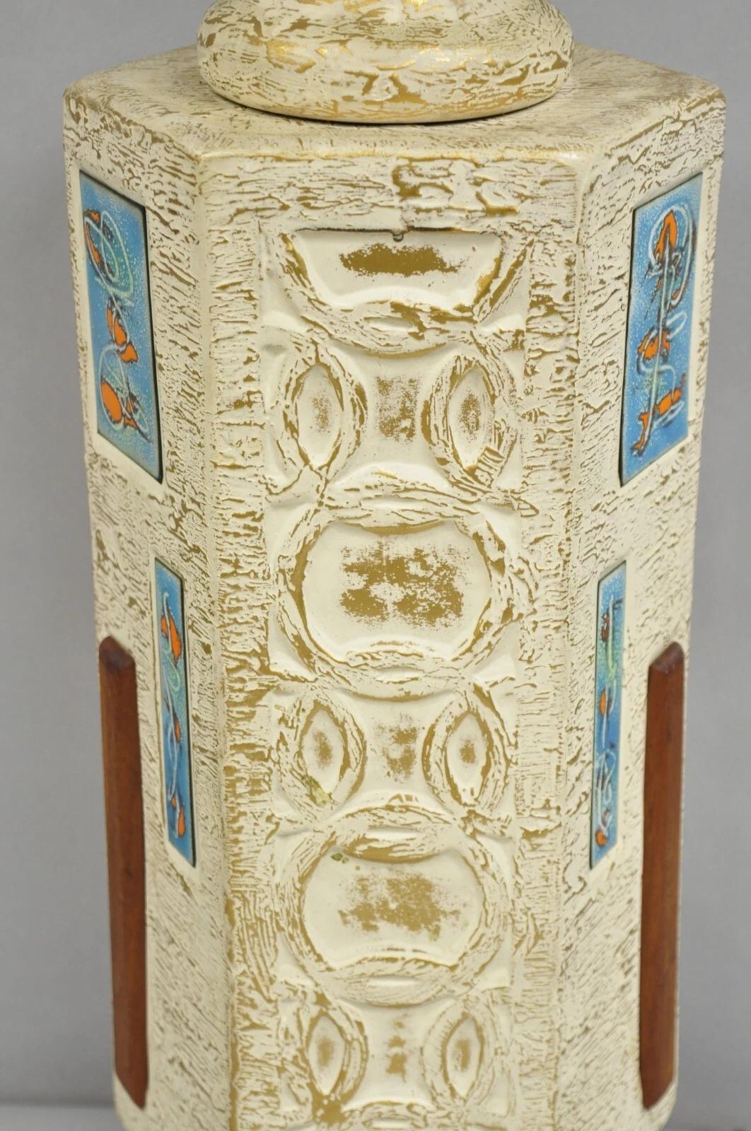 Vintage Italian Mid Century Modern Ceramic Pottery Koi Fish Table Lamp For Sale 3