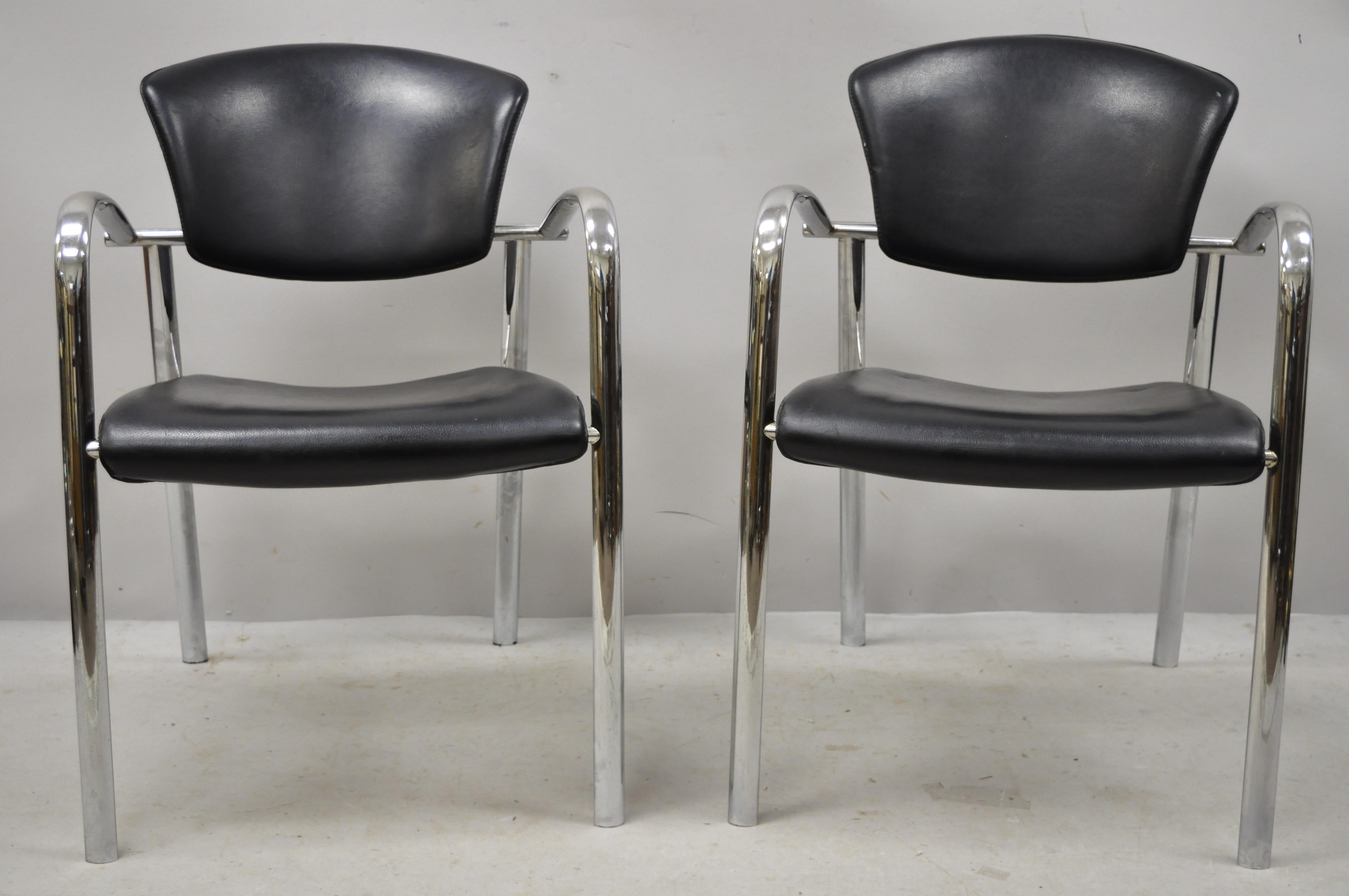 Paire de fauteuils sculpturaux italiens vintage et chromés élégants, de style moderne du milieu du siècle dernier 6