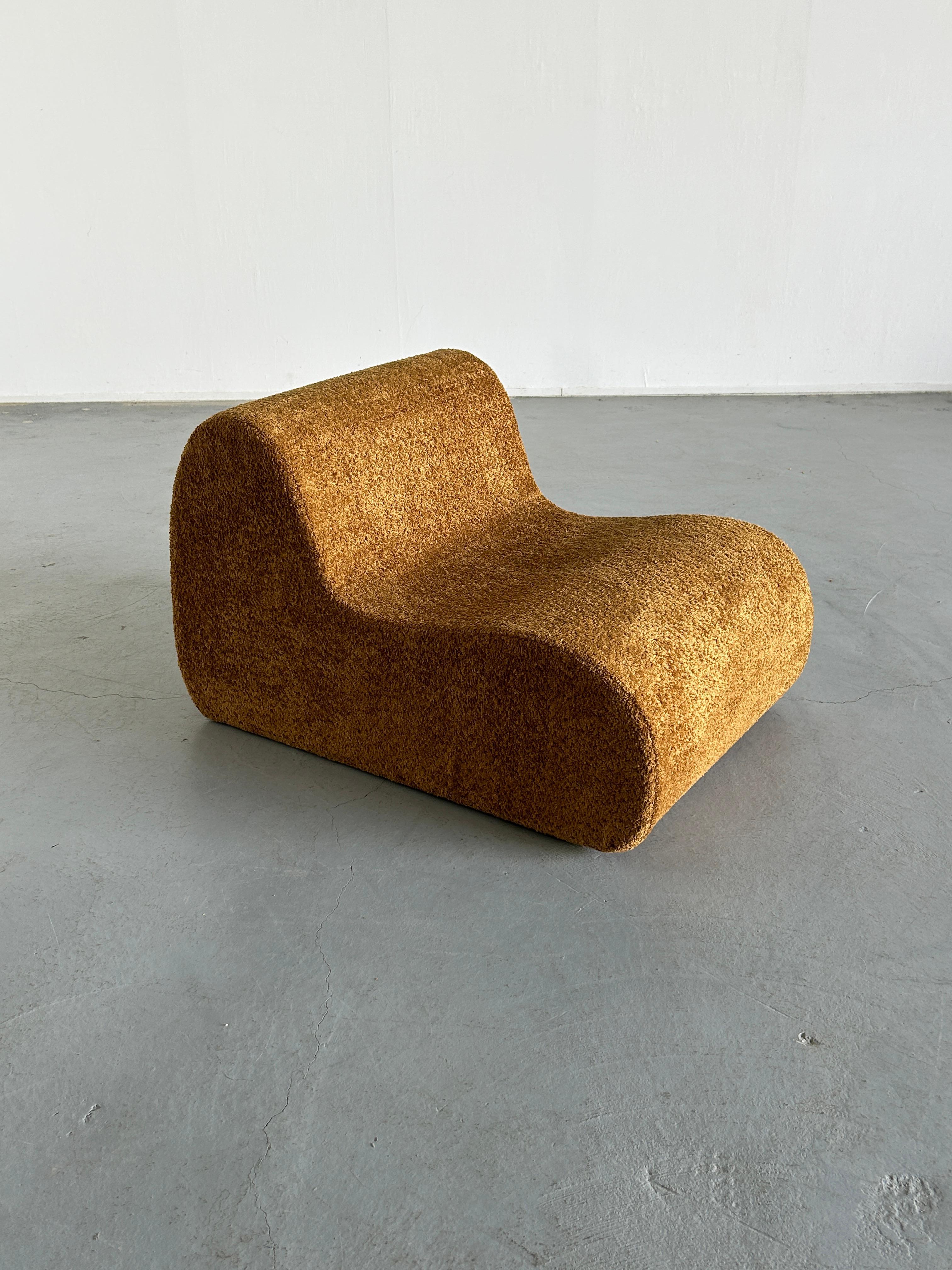 Bouclé Vintage Italian Mid-Century-Modern Lounge Chair in Ochre Boucle, 1970s Italy For Sale