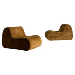 Used Italian Mid-Century-Modern Lounge Chair in Ochre Boucle, 1970s Italy