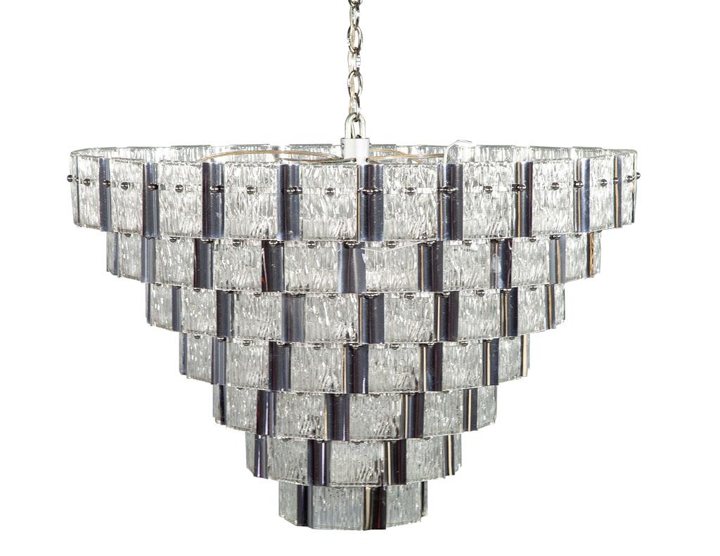 Vintage Italian Mid-Century Modern Murano Glass Chandelier In Good Condition In North York, ON