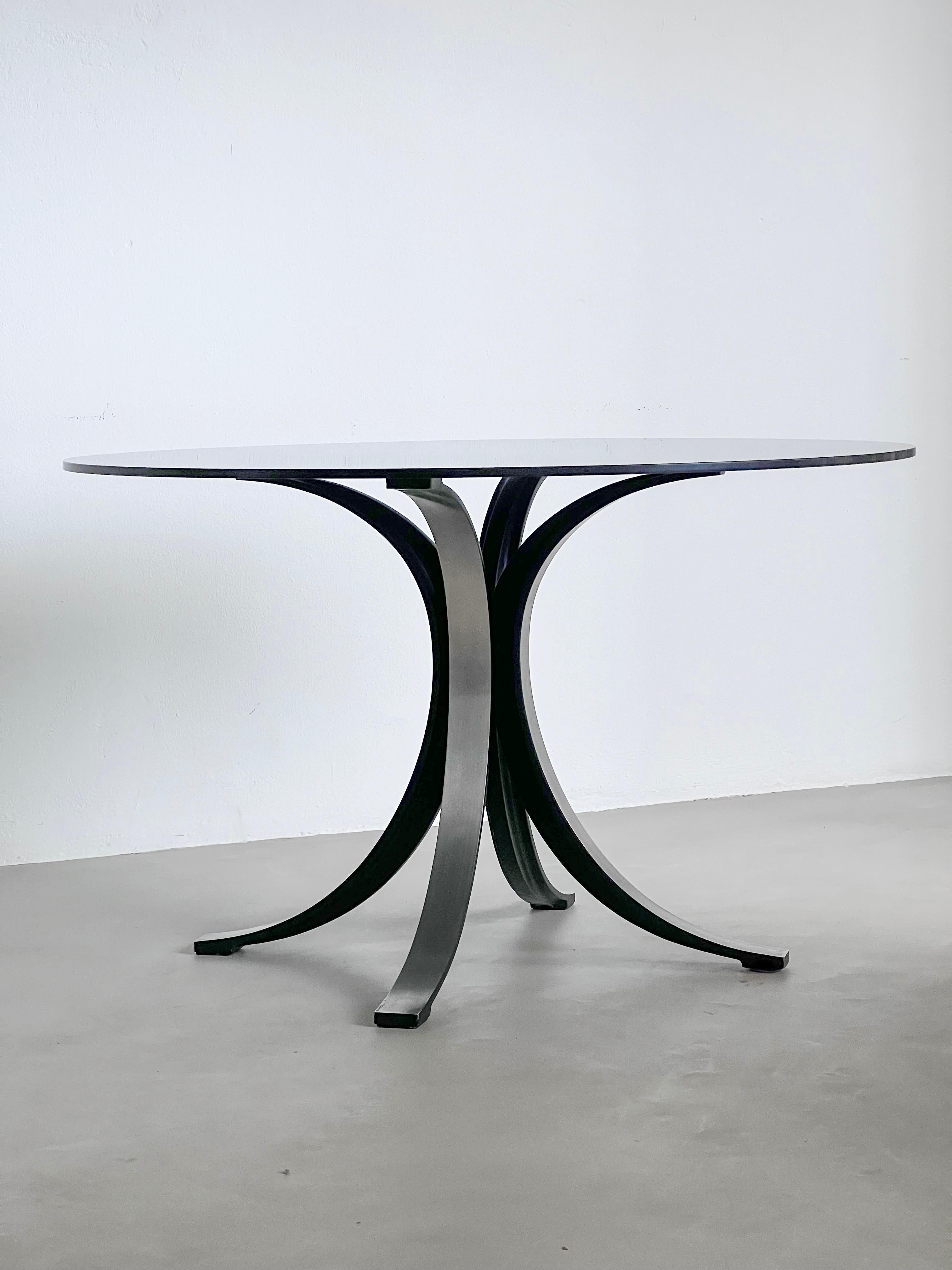 Vintage Italian Mid Century Modern T69 Dining Table by Osvaldo Borsani for Tecno For Sale 4