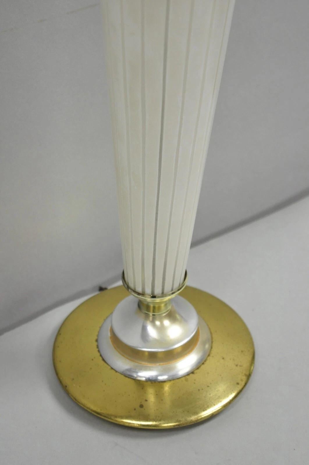 Lampe de bureau italienne Art déco mi-siècle moderne en verre effilé en vente 2