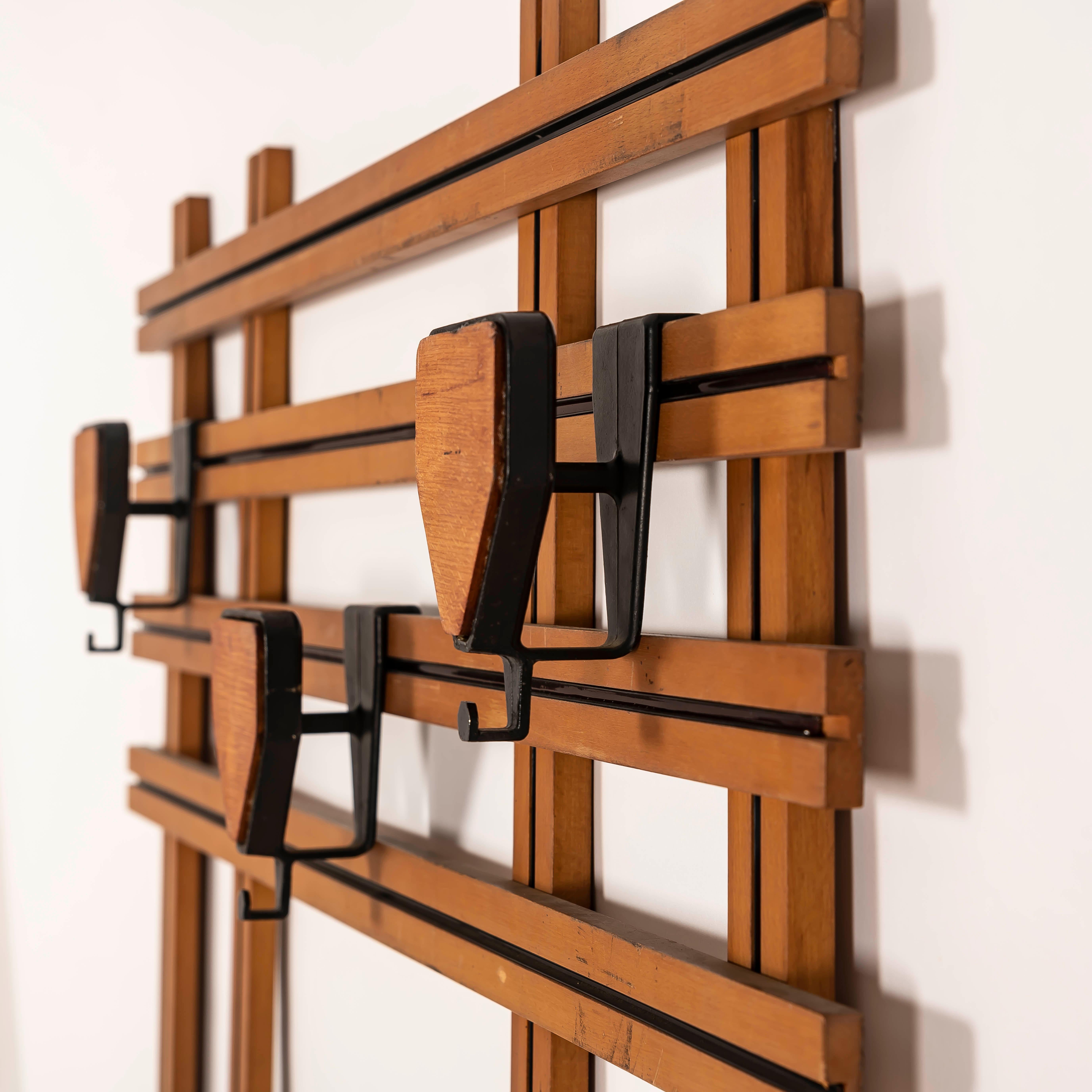 Vintage Italian Mid-Century Modern Wandgarderobe, 1950er Jahre (Moderne der Mitte des Jahrhunderts) im Angebot