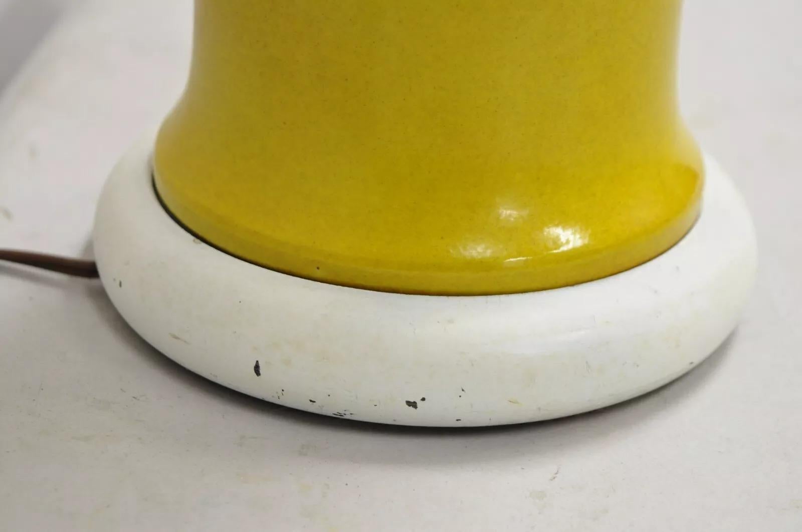 Céramique Lampe de bureau Bitossi italienne moderne du milieu du siècle dernier en céramique émaillée jaune en vente