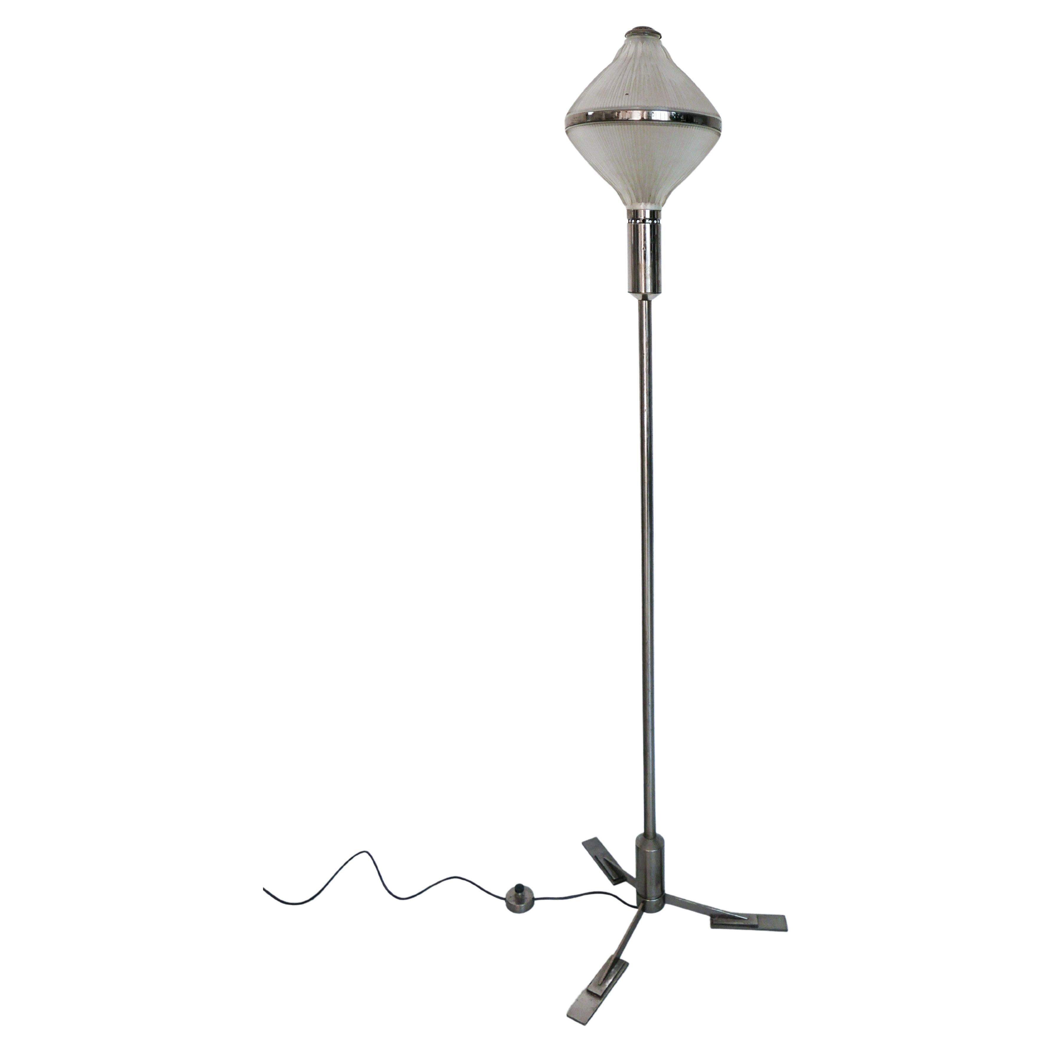 Rare lampadaire italien de collection Polimnia par Studio BBPR pour Artemide en vente