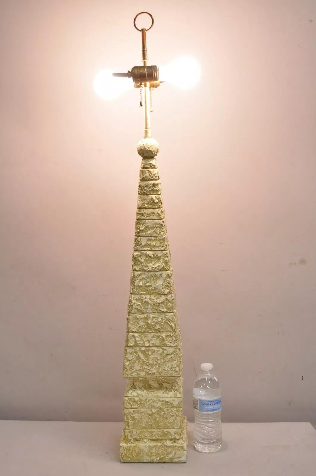 Vintage Italian Modern Hollywood Regency Tall Cast Plaster Obelisk Pyramid Table Lamp with Textured Finish. Circa Late 20th Century. Measurements: 38.5