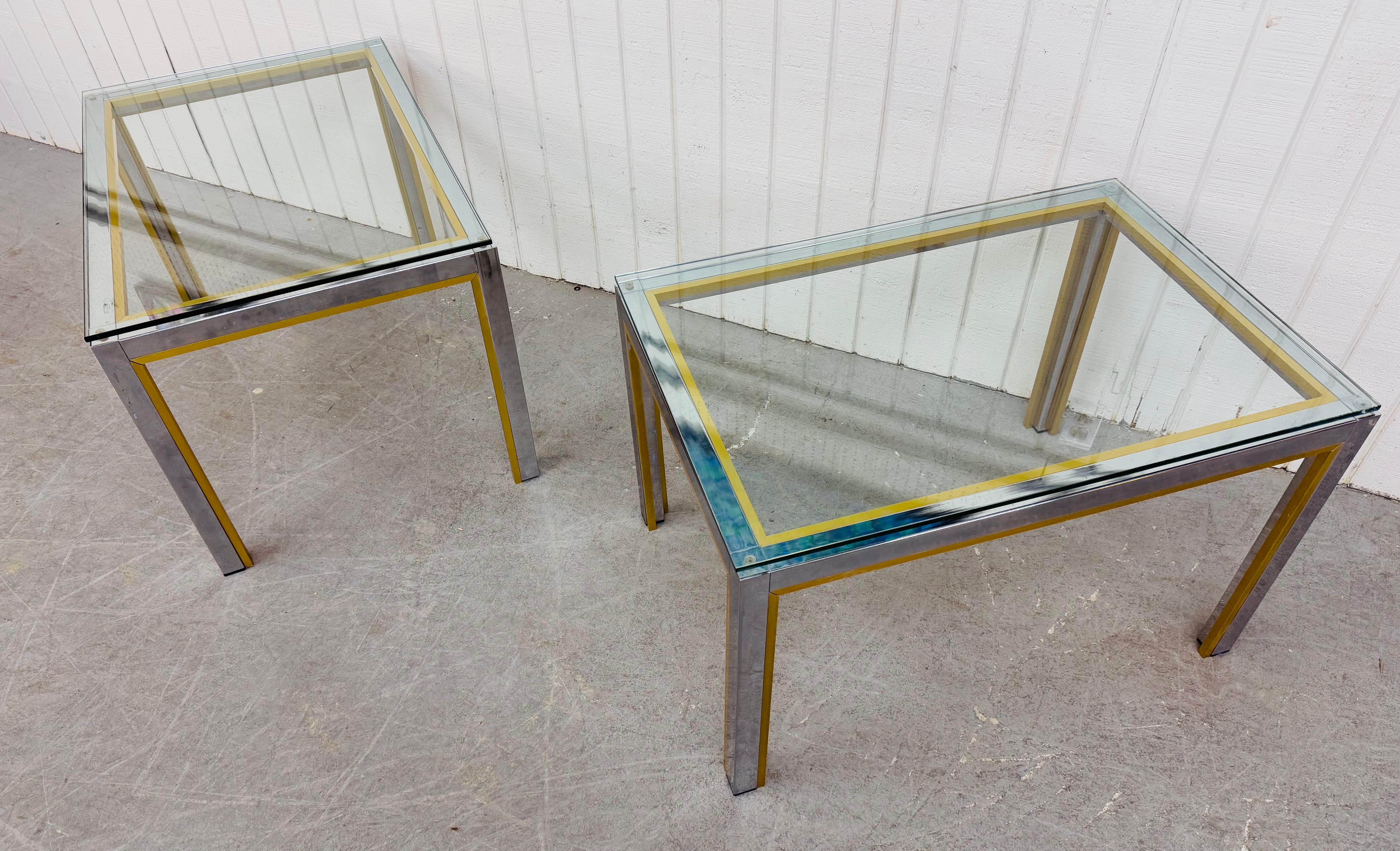 Vintage Italian Modern Renato Zevi Mesas auxiliares de cromo y cristal - Lote de 2 Regencia de Hollywood en venta
