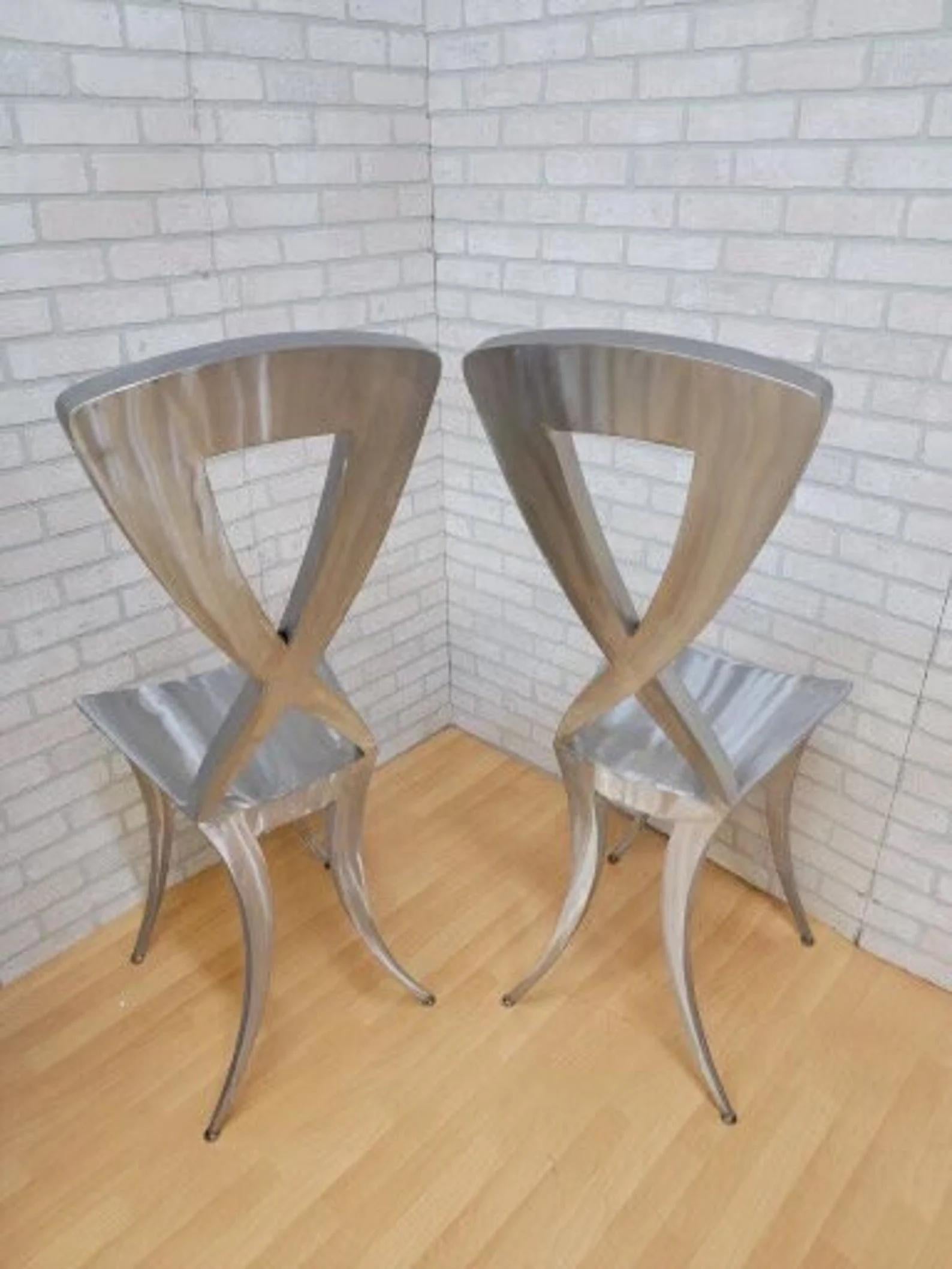 Vintage Italian Modern Stainless Steel Silhouette Klismos Style Chairs - Paare (Moderne der Mitte des Jahrhunderts) im Angebot