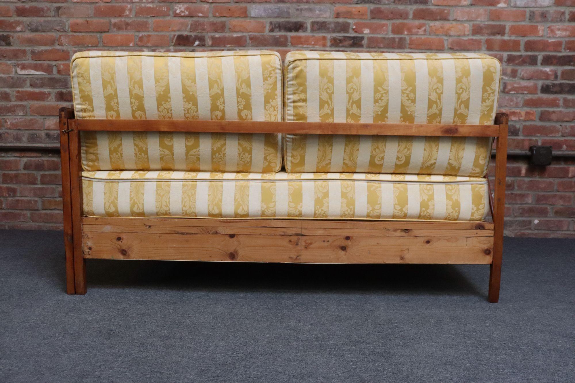 Divan-lit moderne italien vintage en noyer Attribué à Paolo Buffa en vente 6