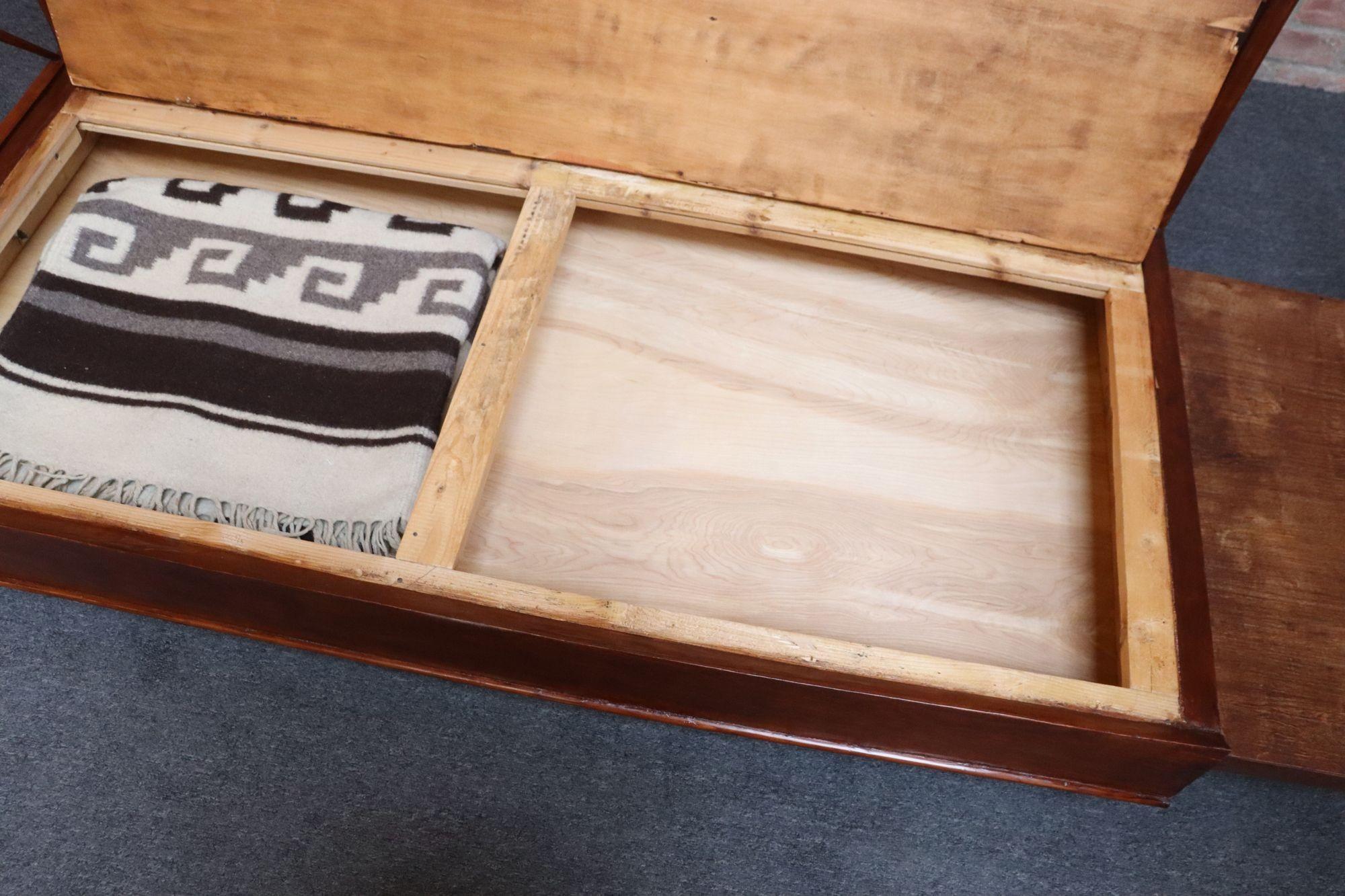 Divan-lit moderne italien vintage en noyer Attribué à Paolo Buffa en vente 10