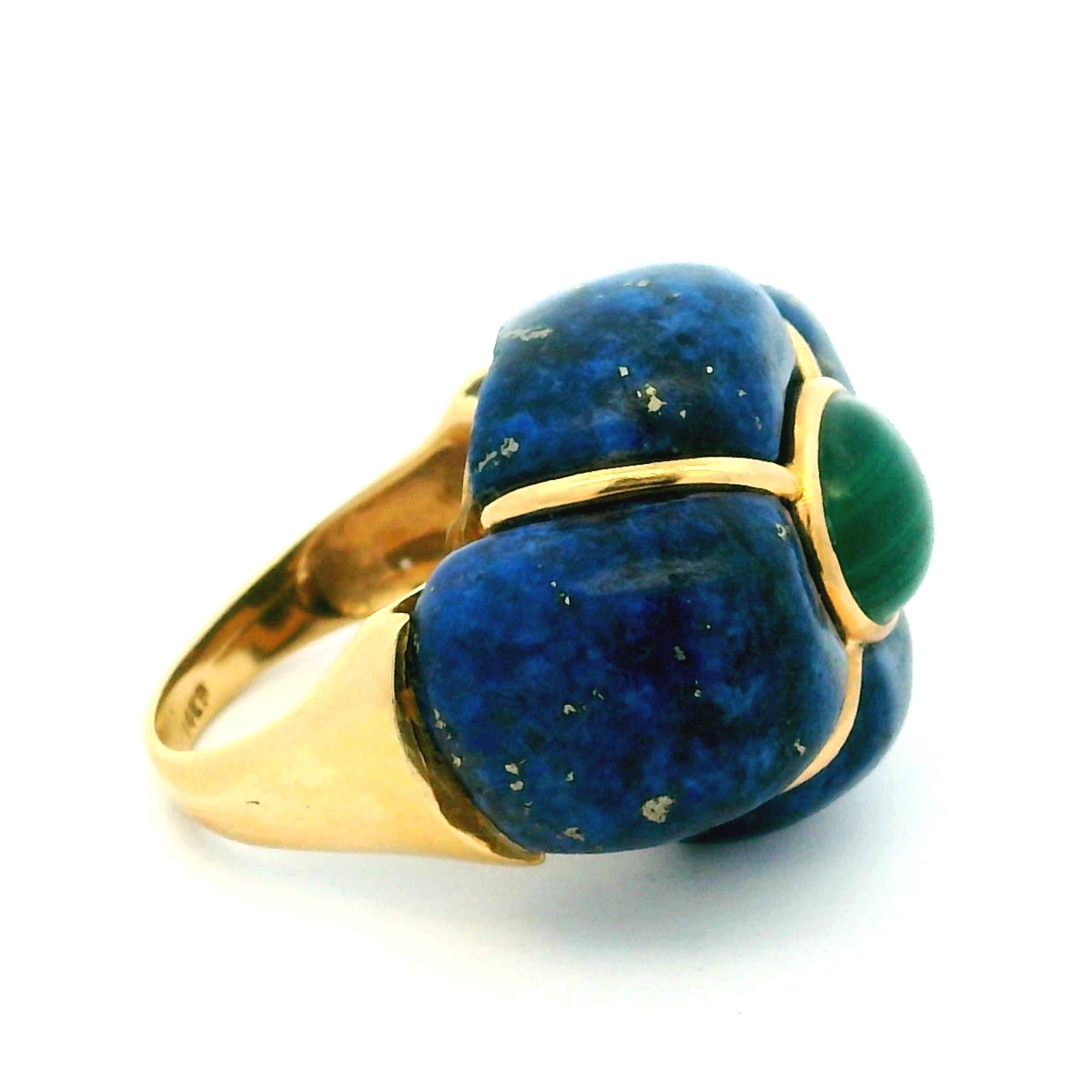 Anello modernista italiano d'epoca in oro 18 carati con malachite e lapis, circa anni '70 in vendita 1