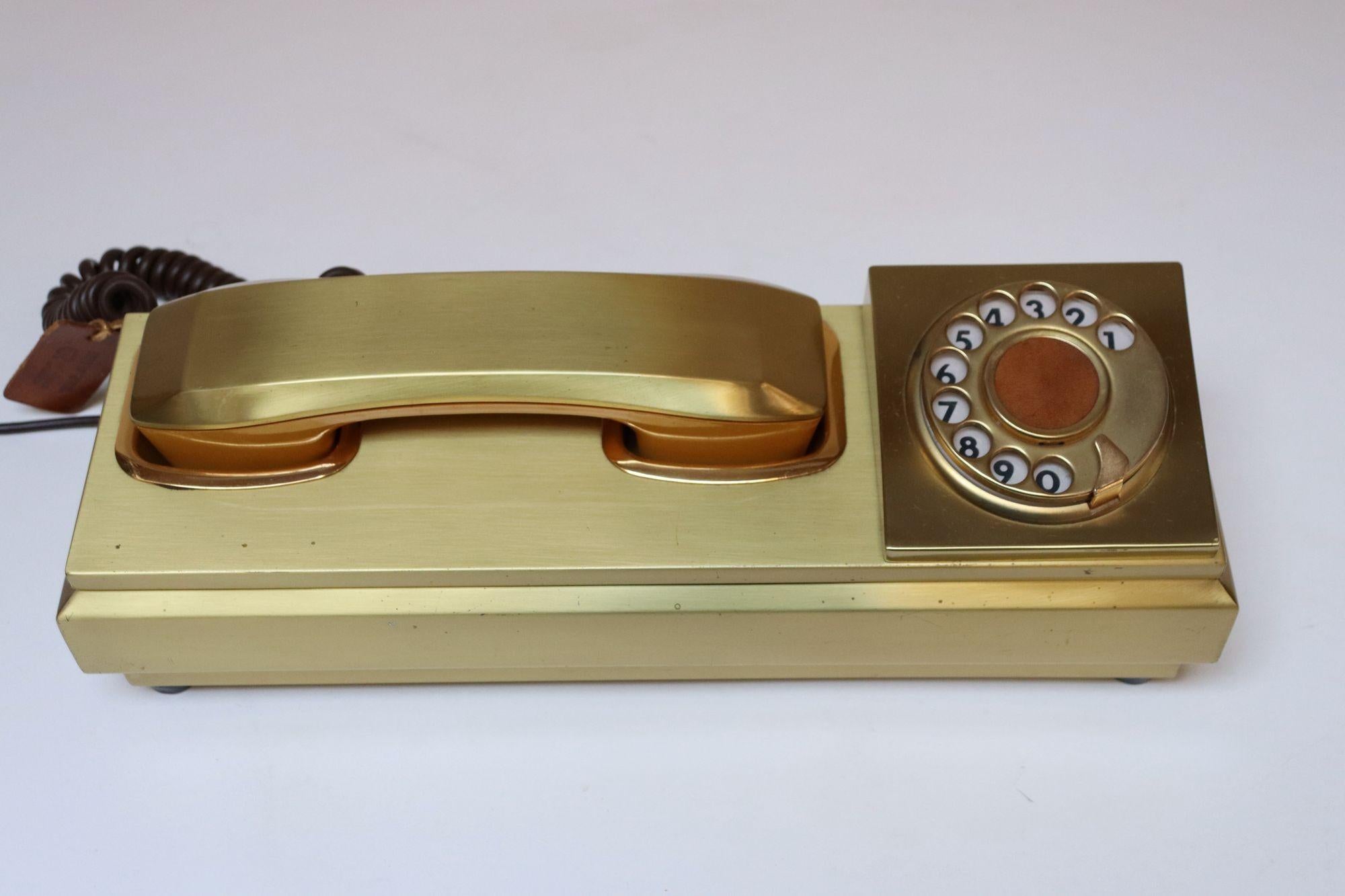Vintage Italian Modernist Gold Aluminum Rotary Telephone by CR Telefonia For Sale 12