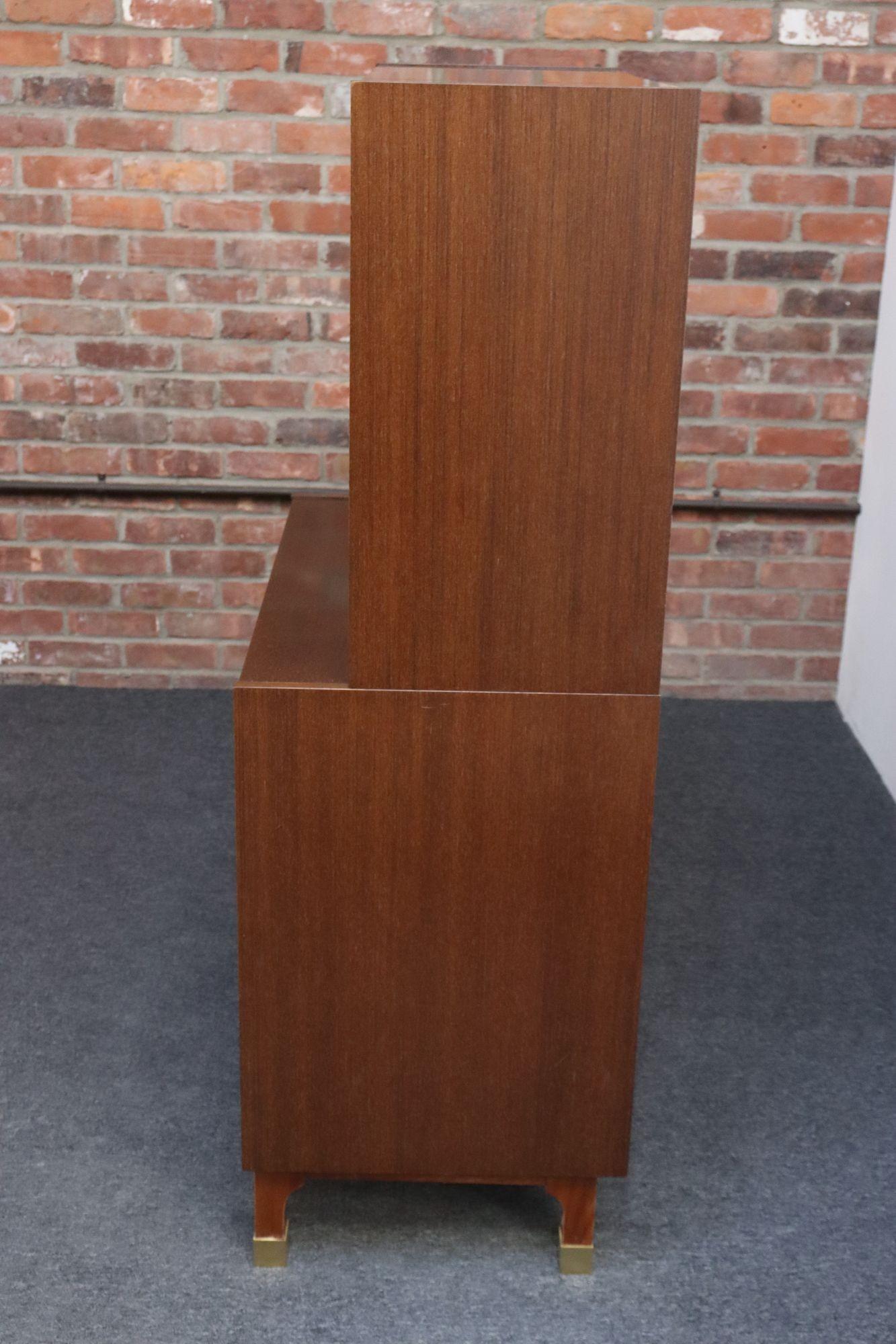 Alluminio Mobile bar modernista italiano d'epoca in mogano e ottone di Longato Arredamenti in vendita