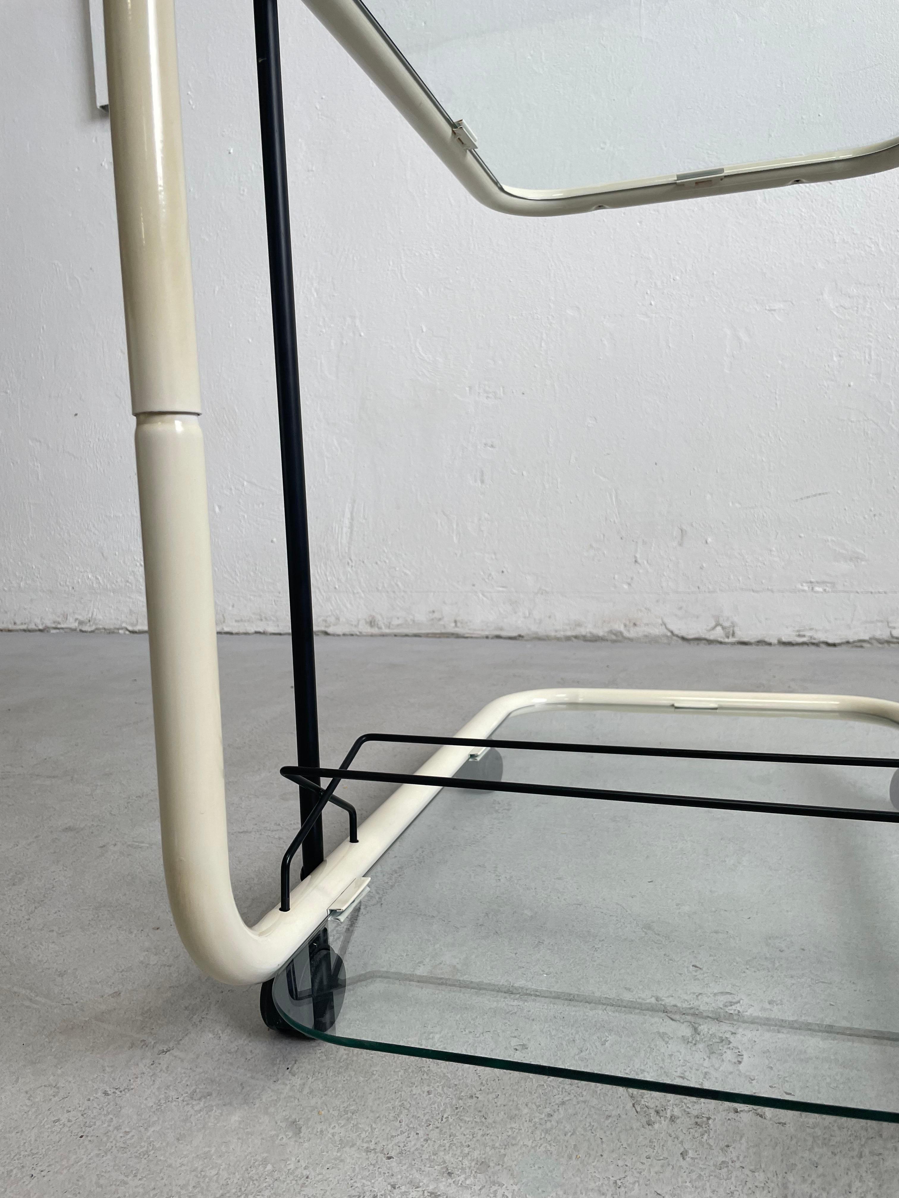 Vintage Italian Modernist Serving Cart Trolley White Metal and Glass, Italy 1970 In Good Condition In Zagreb, HR