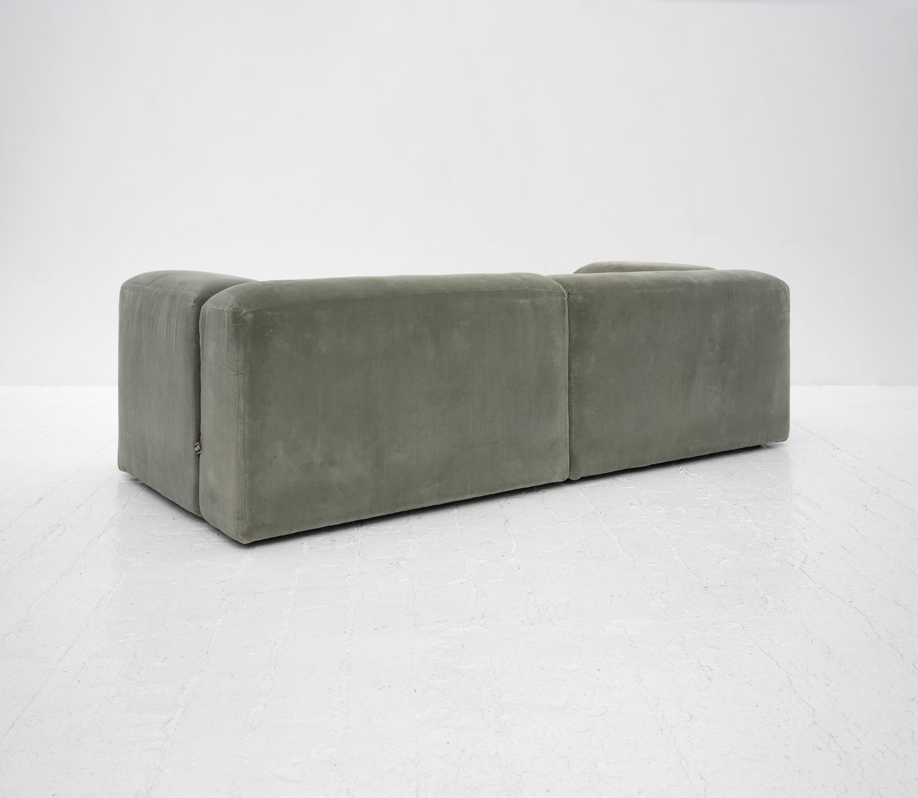 Sofa modulaire italien d'après Mario Bellini Bon état - En vente à Surbiton, GB