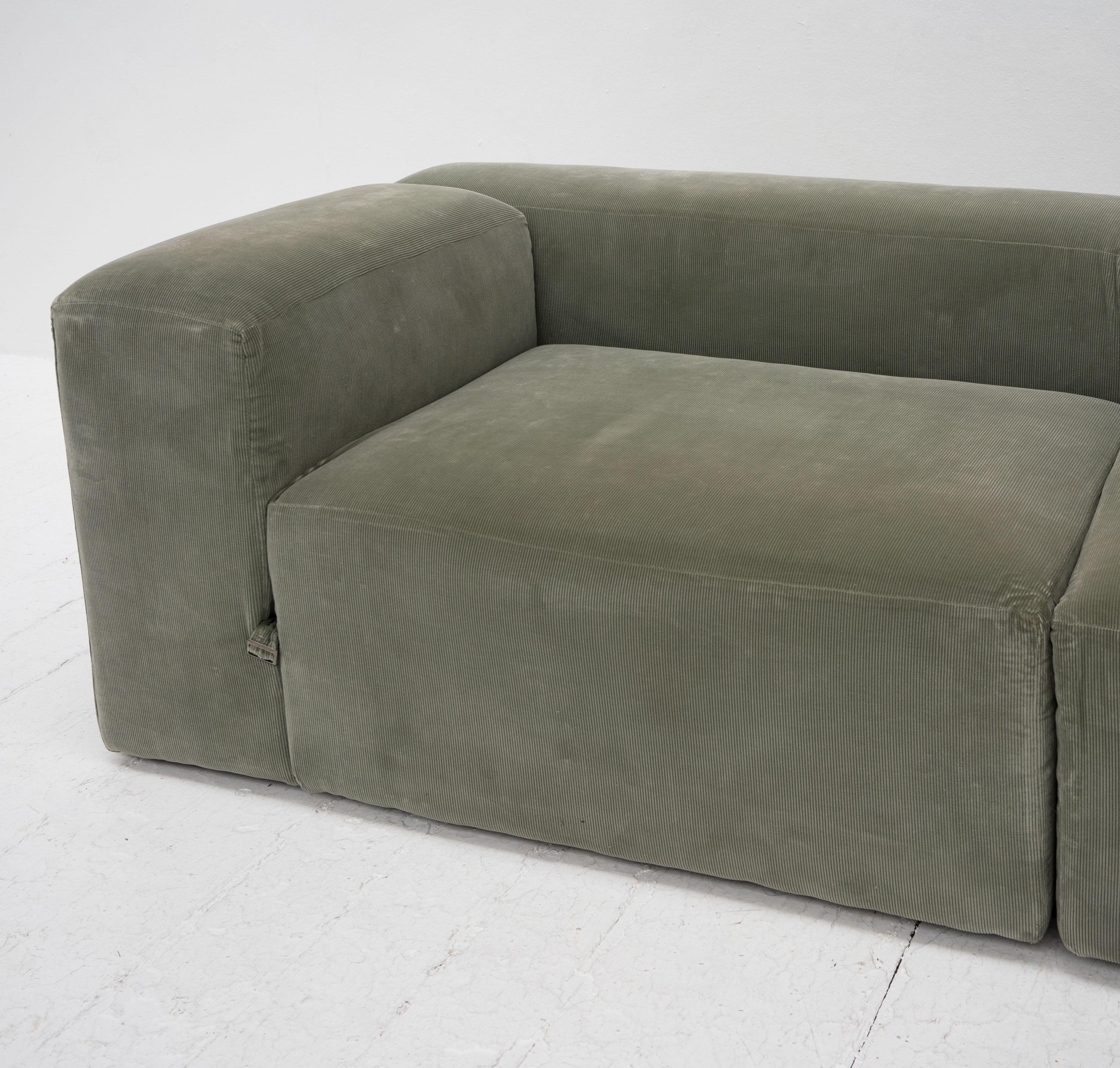 Modulares italienisches Vintage-Sofa nach Mario Bellini (20. Jahrhundert) im Angebot