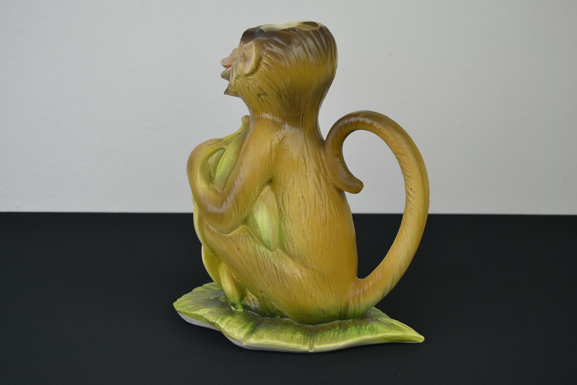 Vintage Italian Monkey Pitcher with Bananas In Good Condition In Retie, BE