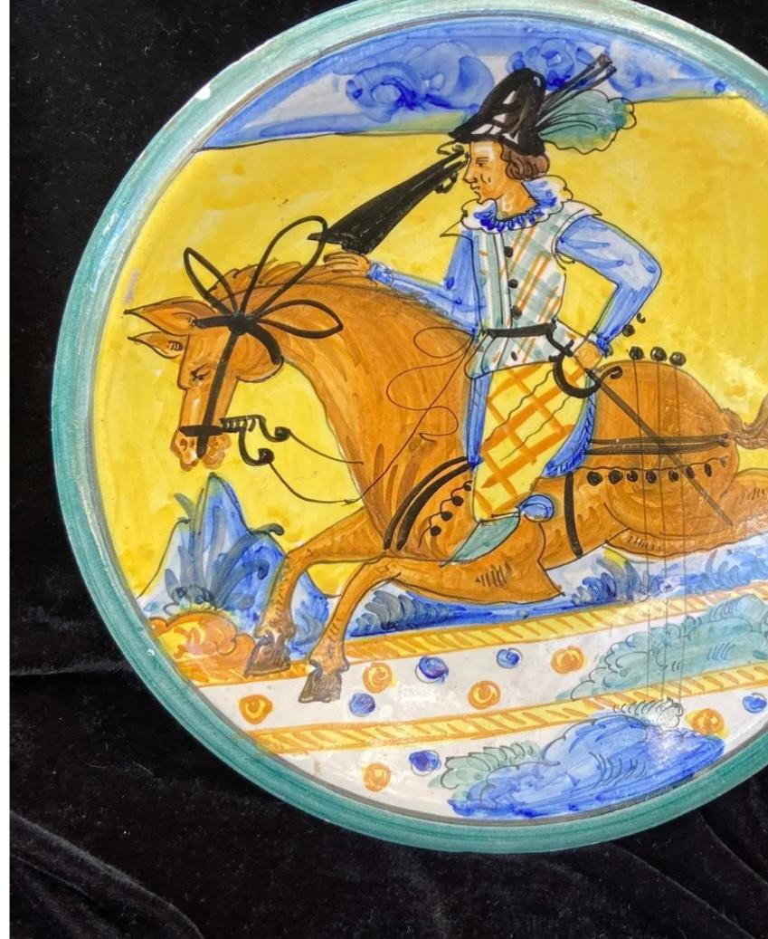 Vintage Italian Montelupo Maiolica Pottery Charger In Good Condition For Sale In Bradenton, FL