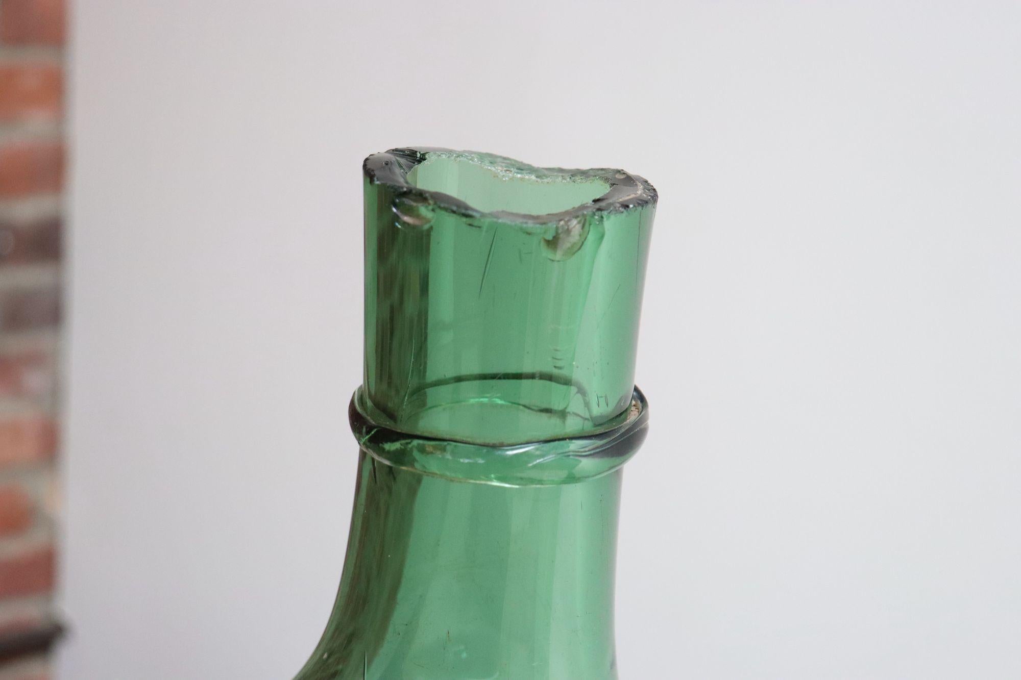 Vintage Italian Mouth Blown Glass Bulbous Demijohn in Seafoam Green For Sale 12