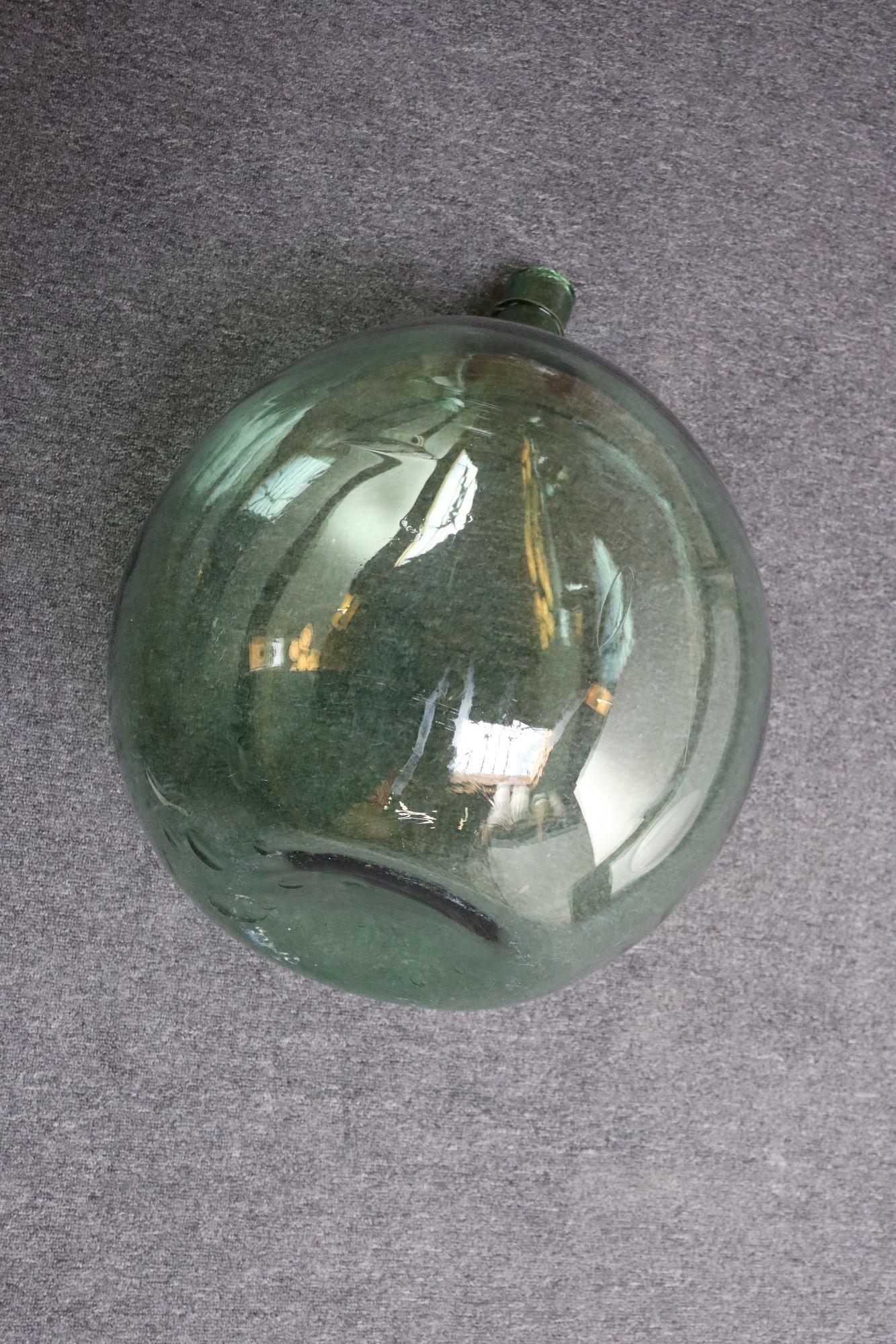 Vintage Italian Mouth Blown Glass Bulbous Demijohn in Seafoam Green For Sale 2