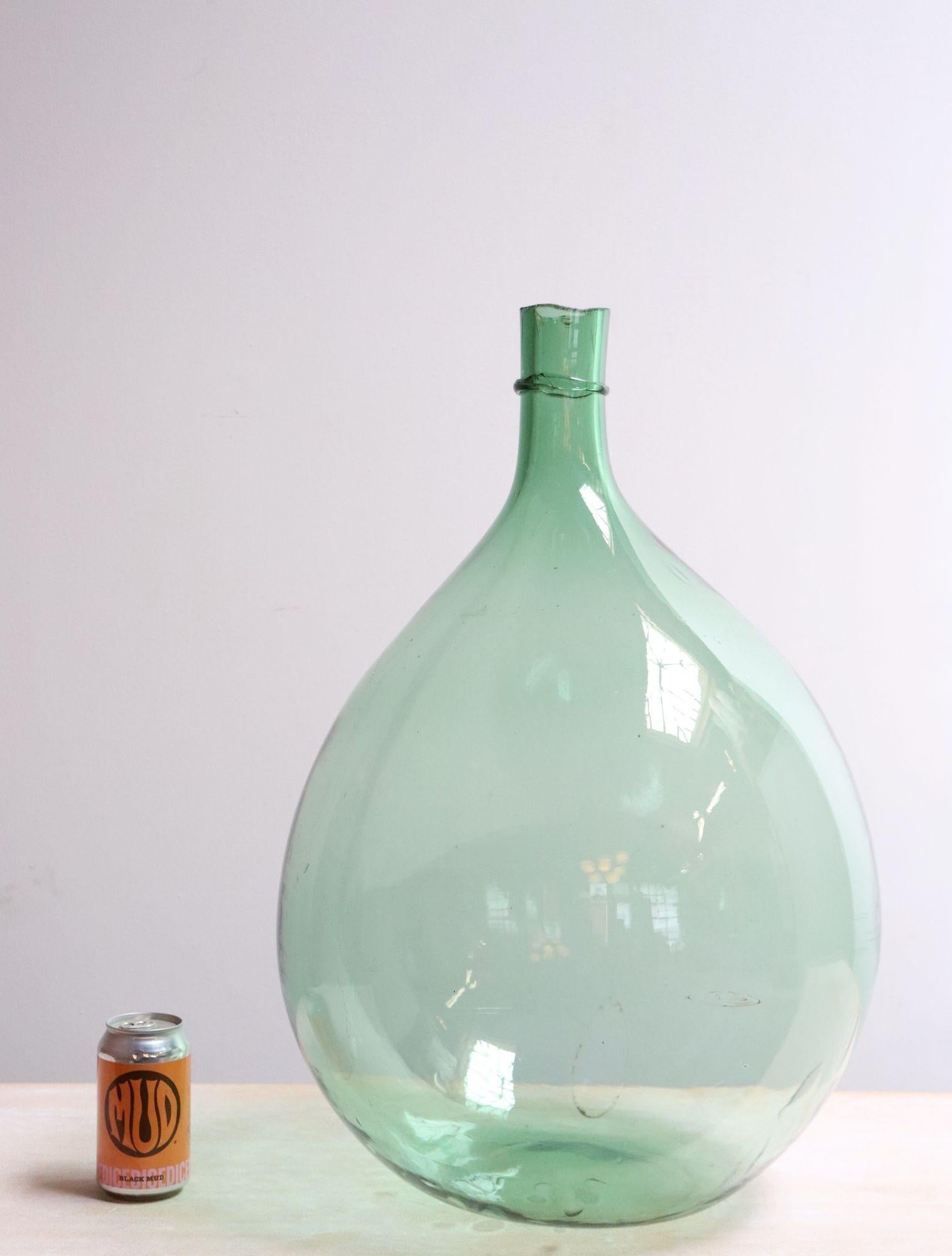 Vintage Italian Mouth Blown Glass Bulbous Demijohn in Seafoam Green For Sale 3