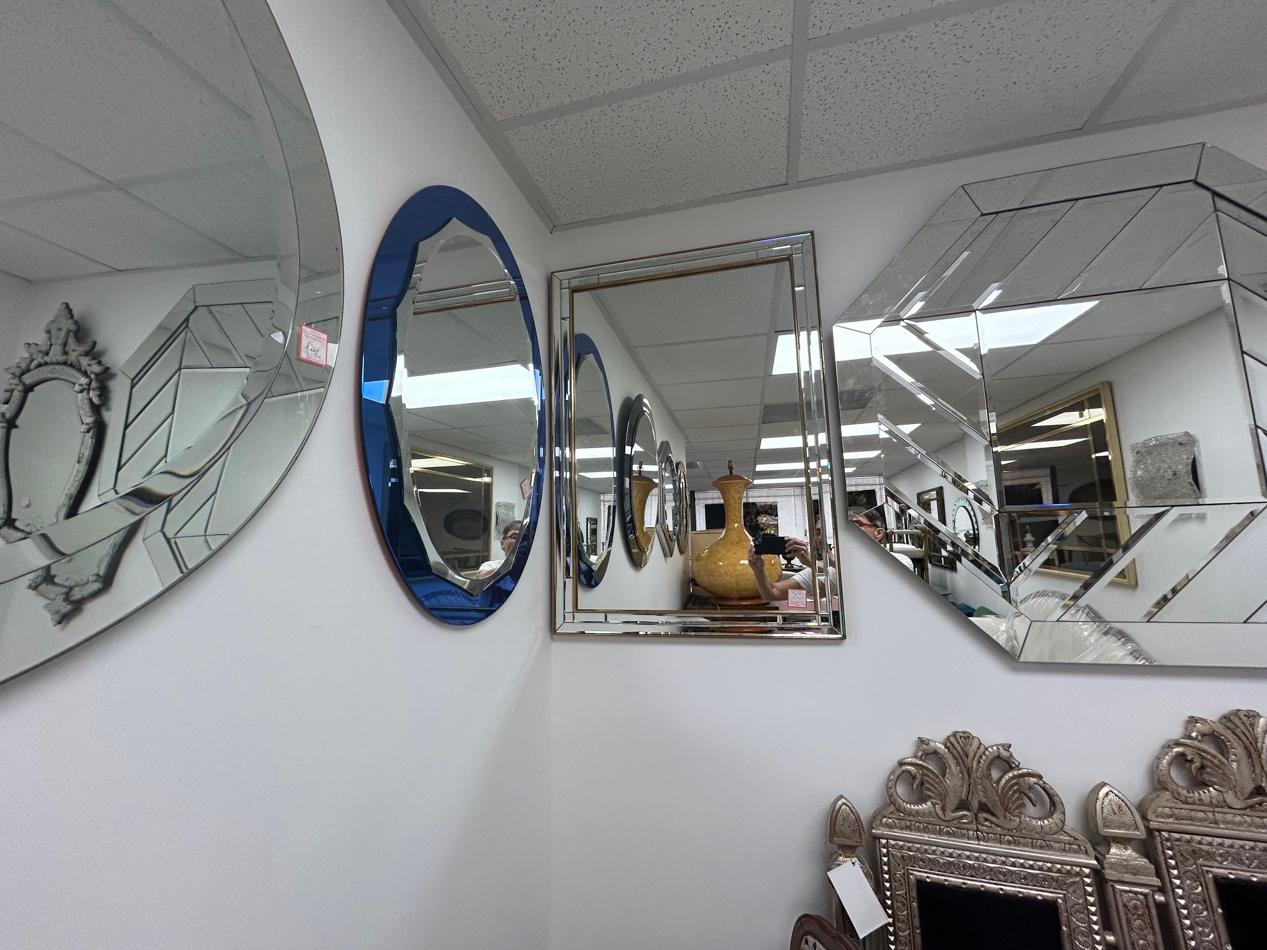 Miroir italien vintage multi-biseauté Bon état - En vente à Houston, TX