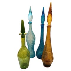 Vintage Italian Glass Empoli Multi-Colored Genie Decanter Bottles with Stopper (Bouteilles à décanter en verre multicolore d'Empoli avec bouchon)