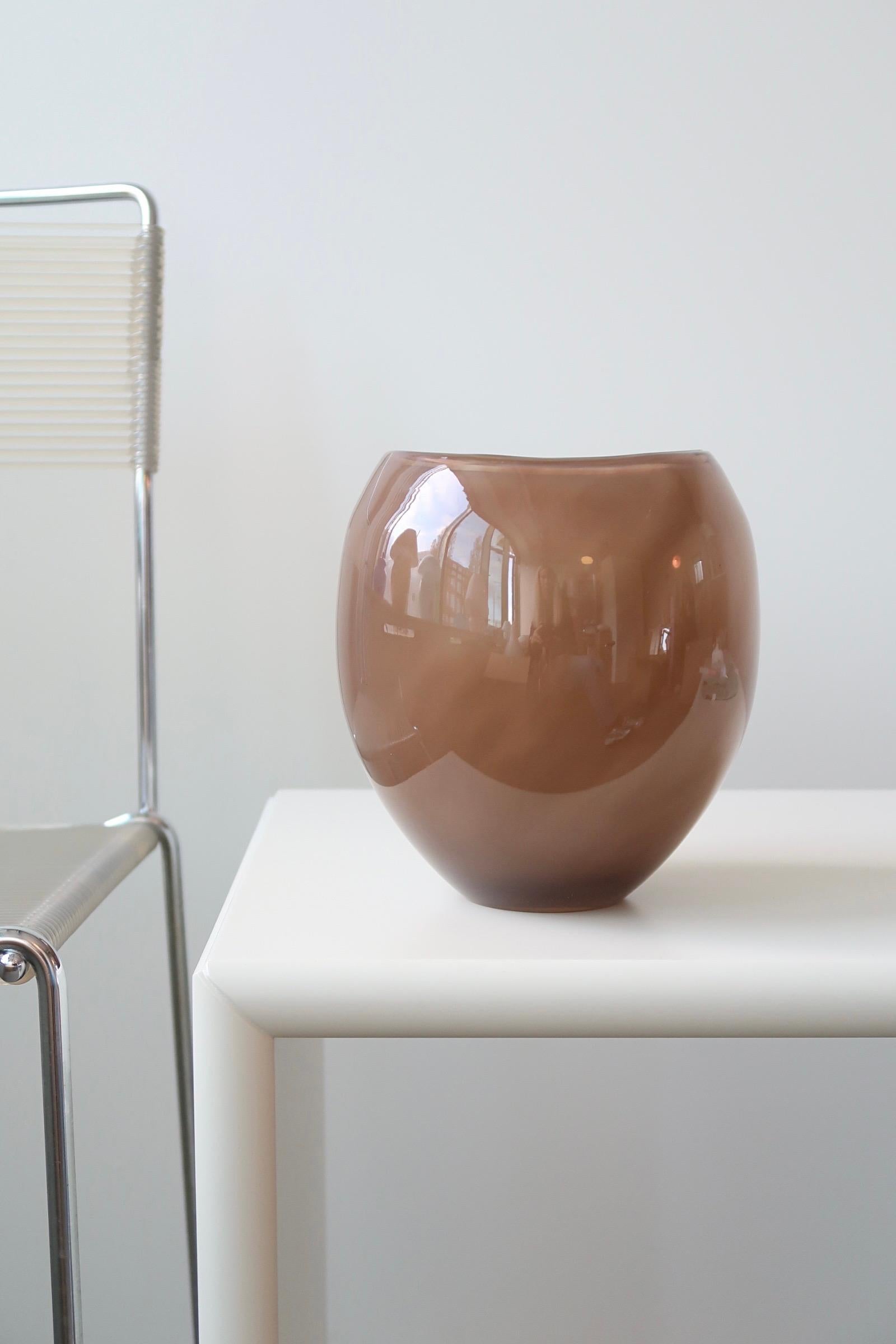 Vintage Italian Murano art glass brown vase In Good Condition In Copenhagen, DK