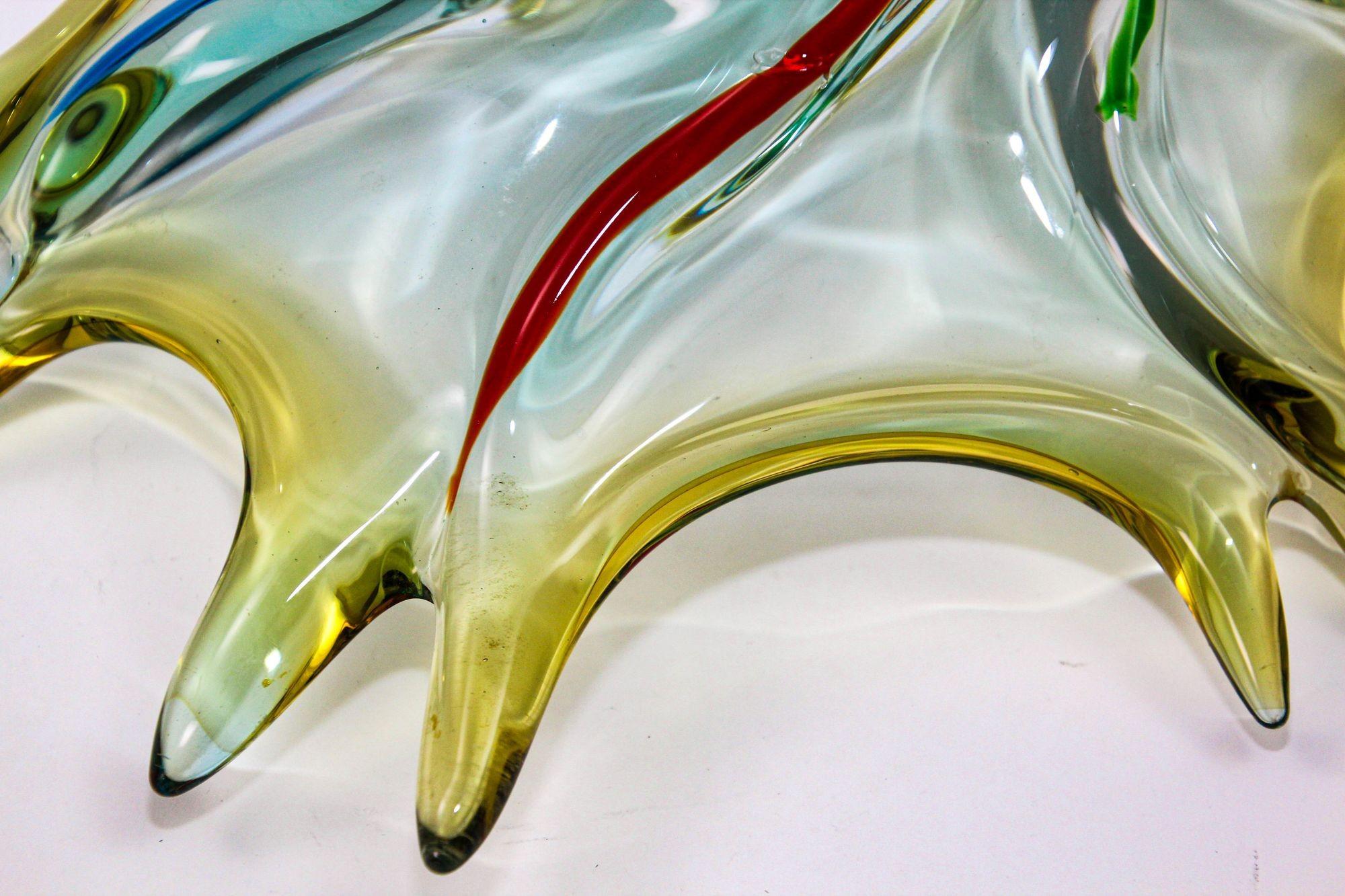 Vintage Italian Murano Art Glass Fruit Bowl Sculptural Centerpiece 1960s For Sale 3