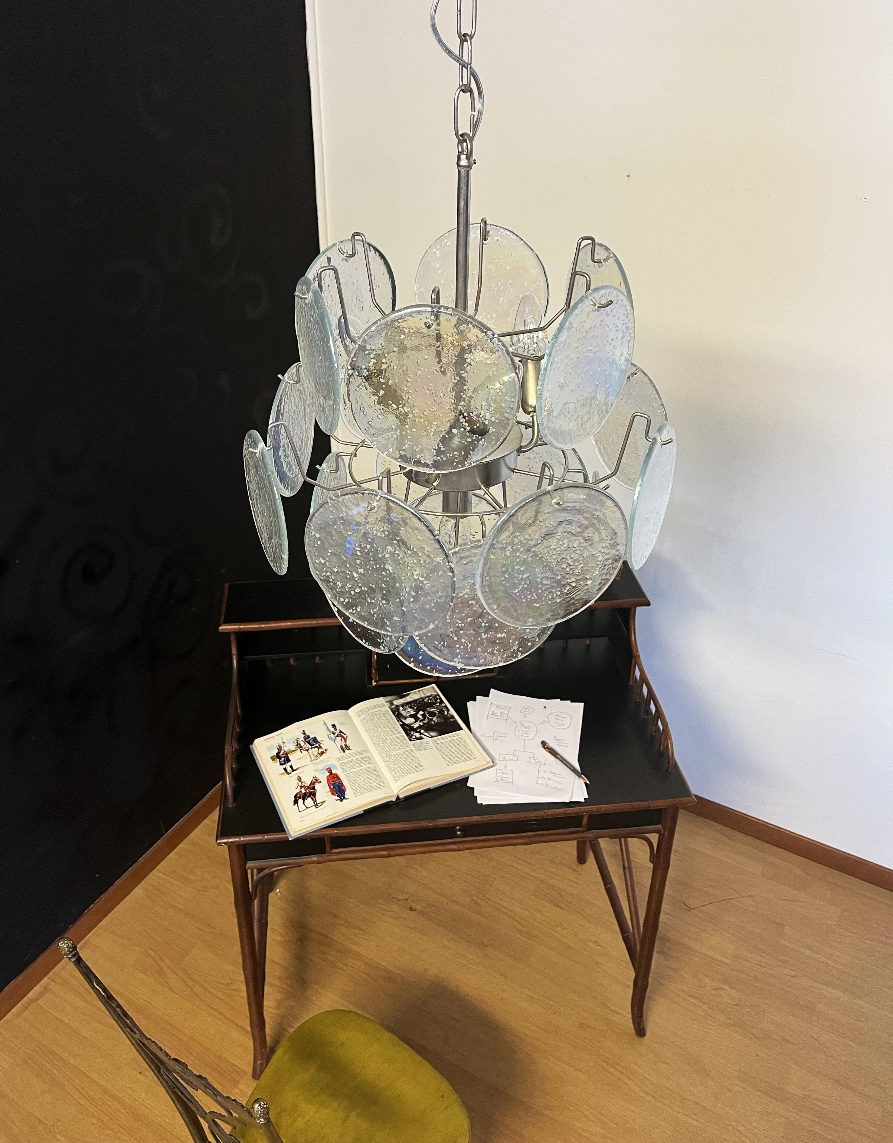 20ième siècle Lustre italien vintage de Murano, 24 disques à grille irisée en vente