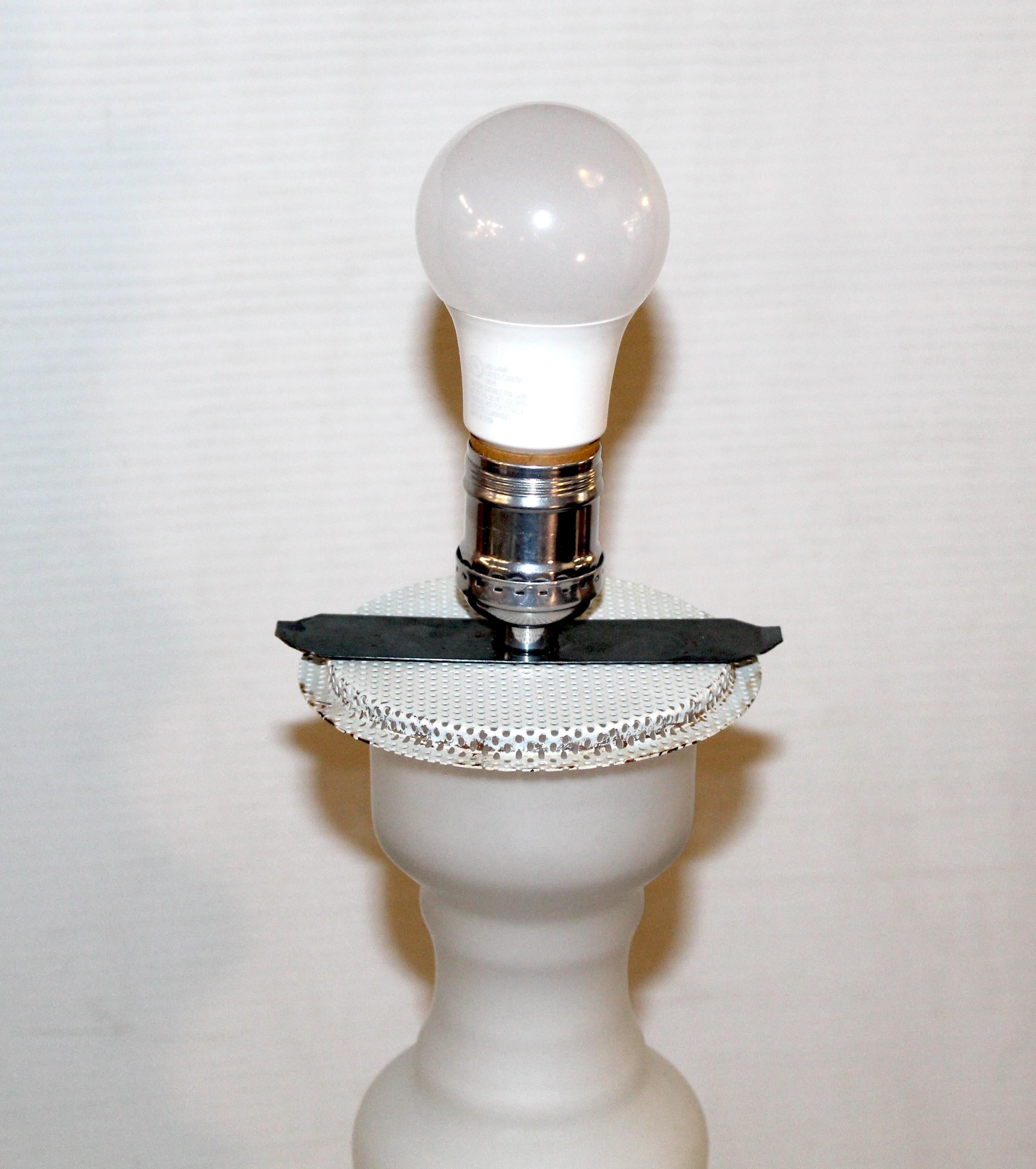 Vintage Italian Murano Frosted Glass Lamp For Sale 1