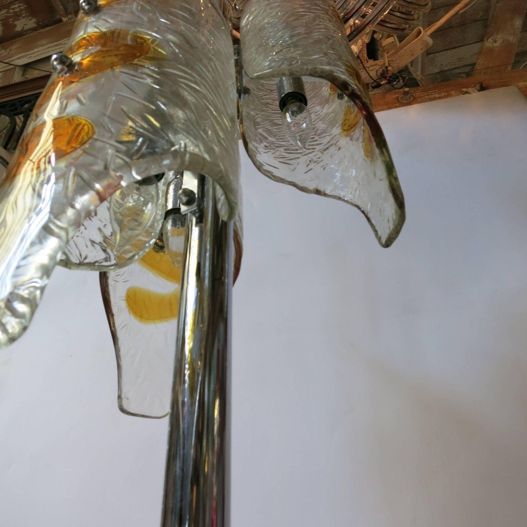 Vintage Italian Murano Glass Floor Lamp Designed by Mazzega, 1970's. In condizioni buone in vendita a Los Angeles, CA