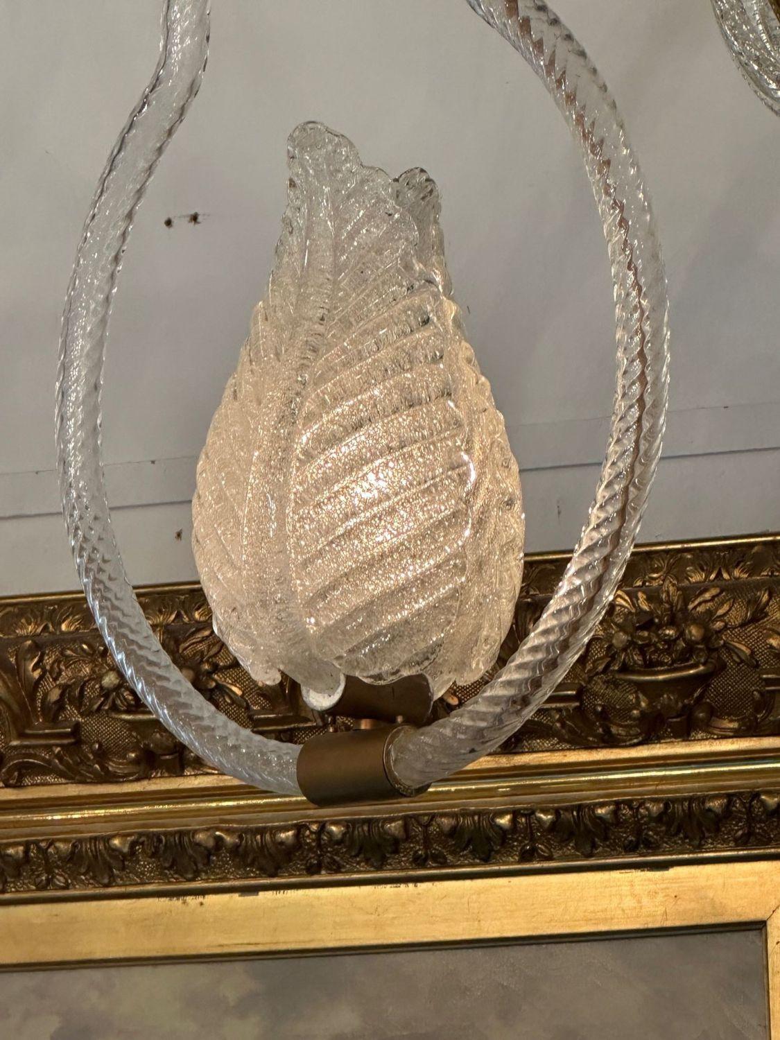 Milieu du XXe siècle Vintage Italian Murano Glass Leaf Pendant en vente
