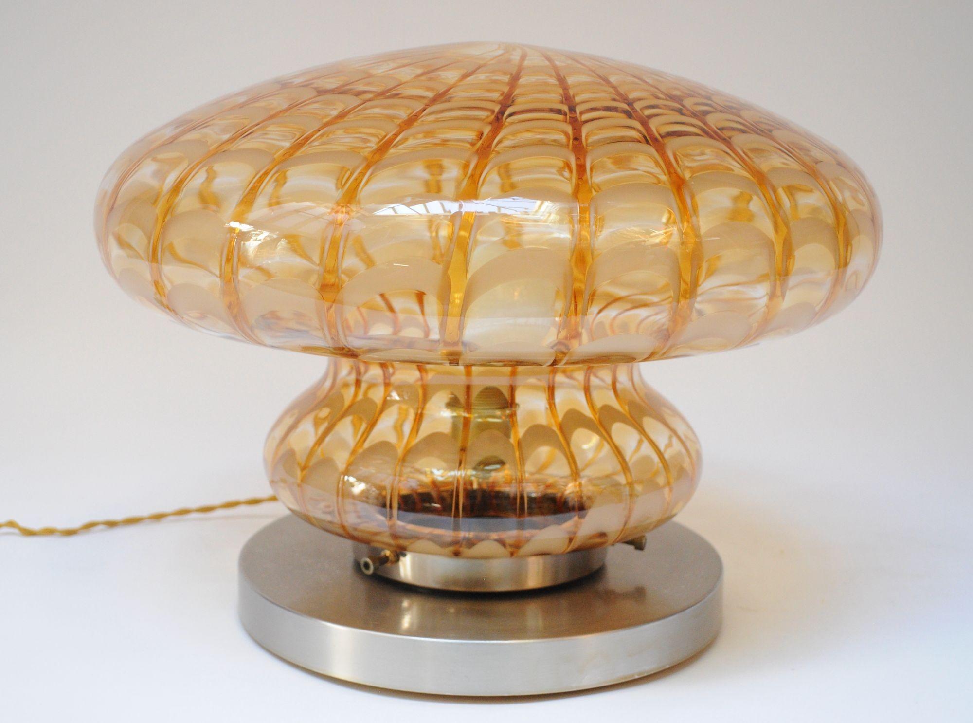 Vintage Italian Murano Glass Mushroom Form Table Lamp on Aluminum Base For Sale 11
