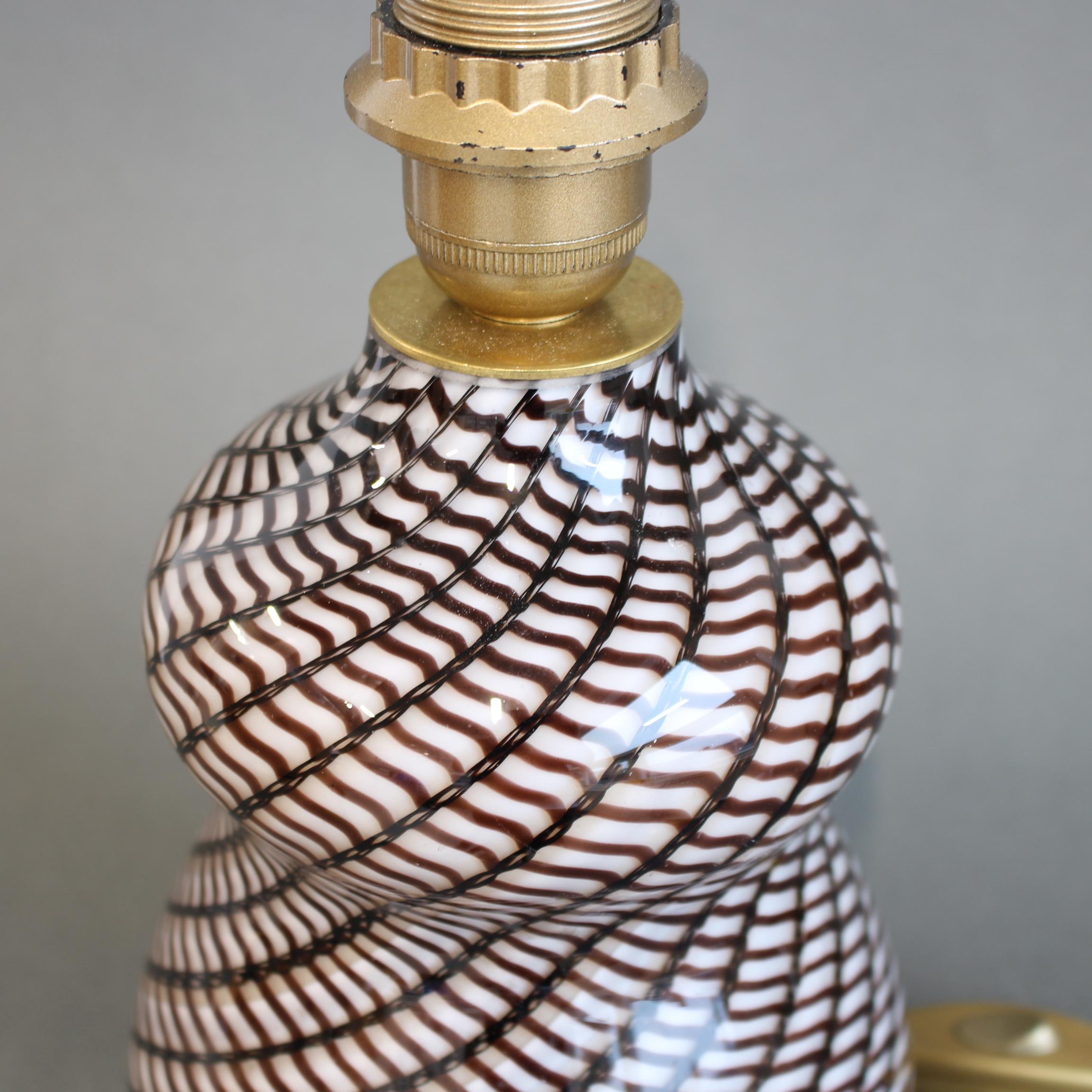 Vintage Italian Glass Tischlampe aus Murano-Glas (ca. 1970er Jahre) im Angebot 8