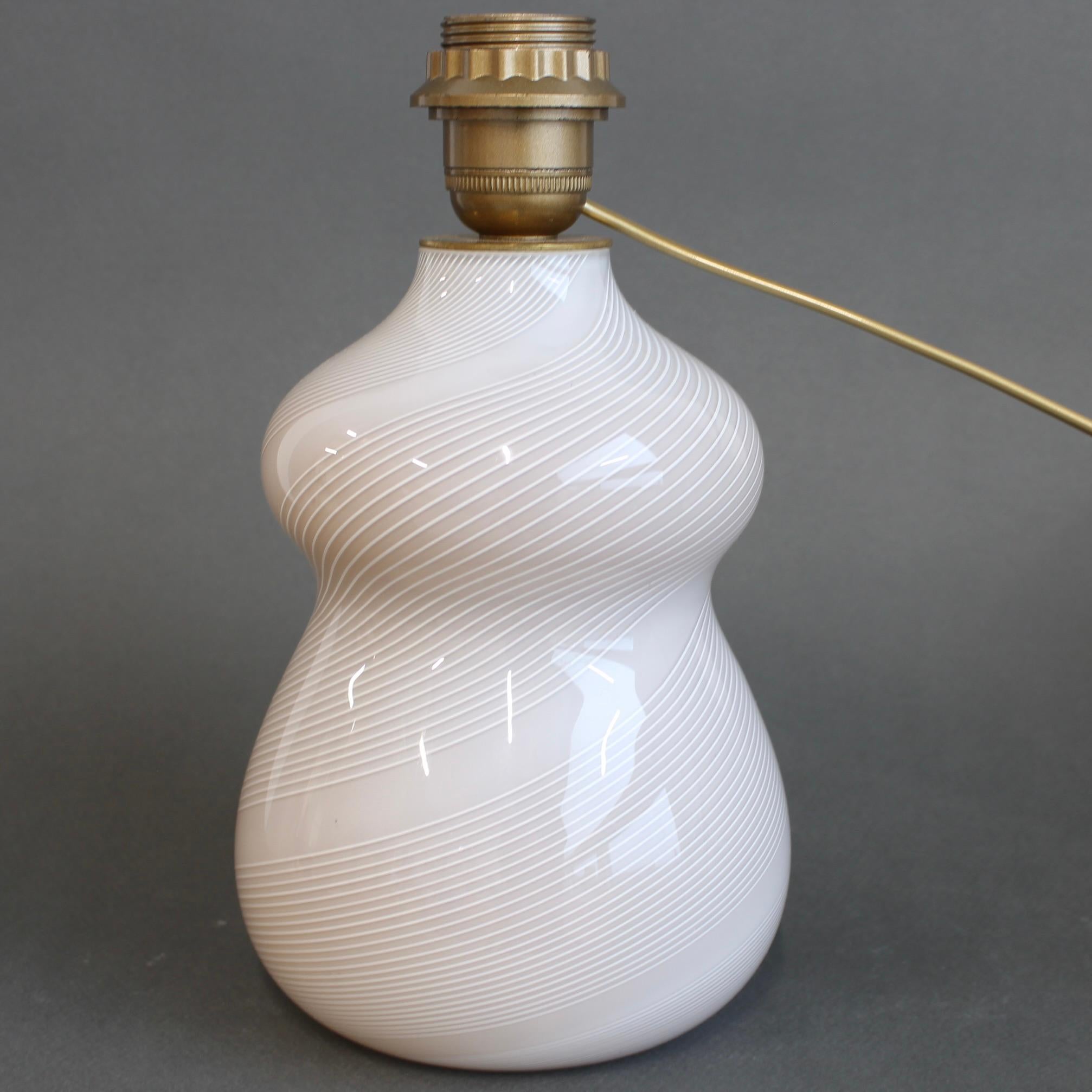 Vintage Italian Glass Tischlampe aus Murano-Glas (ca. 1970er Jahre) im Zustand „Gut“ im Angebot in London, GB