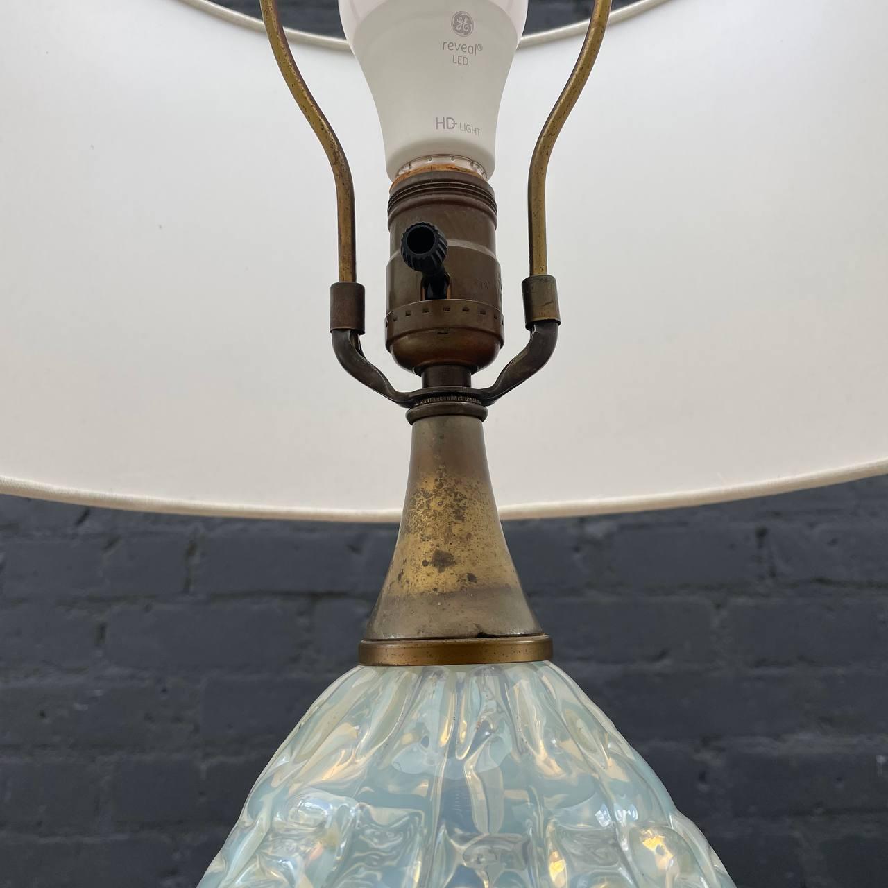 Late 20th Century Vintage Italian Murano Glass Table Lamp with Brass Accent For Sale