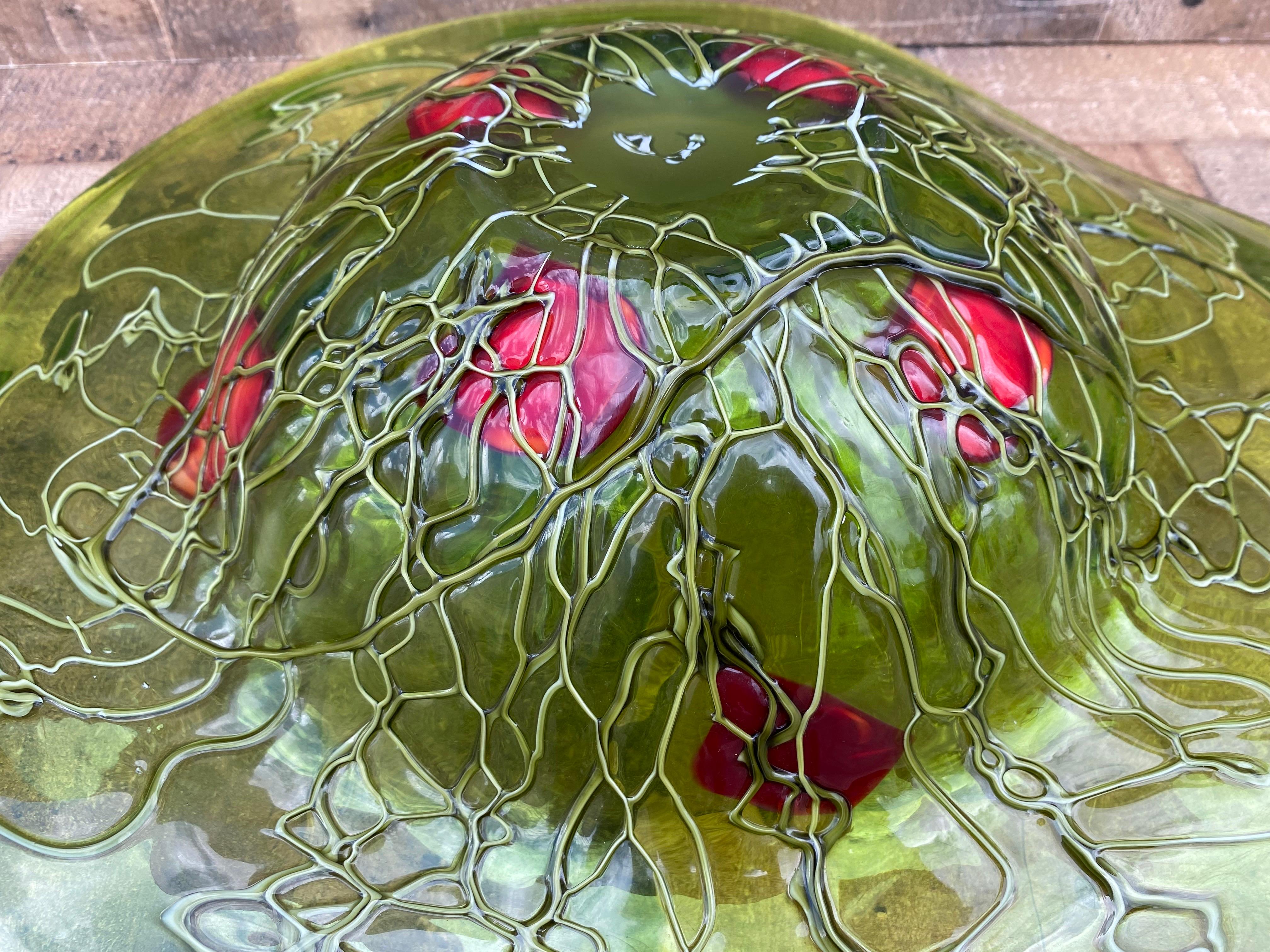 Vaso / Ciotola / Piatto d'epoca italiano di Murano verde e rosso a forma di cappello In condizioni buone in vendita a Chicago, IL