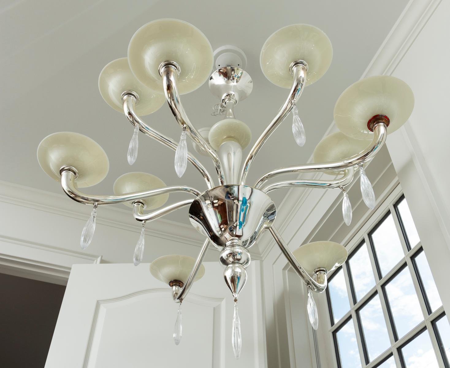 italien Vintage Italian Murano Incamiciato Blown Two Tiered Ten Arm Chandelier in Silver en vente