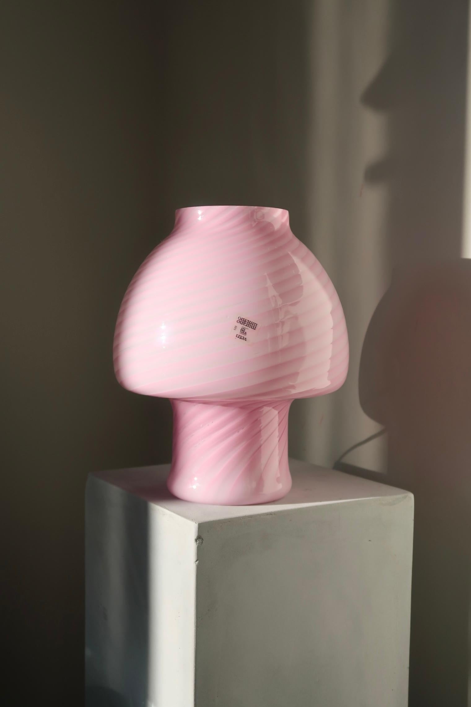 Mid-Century Modern Lampe champignon vintage italienne Vetri rose tourbillonnante en vente
