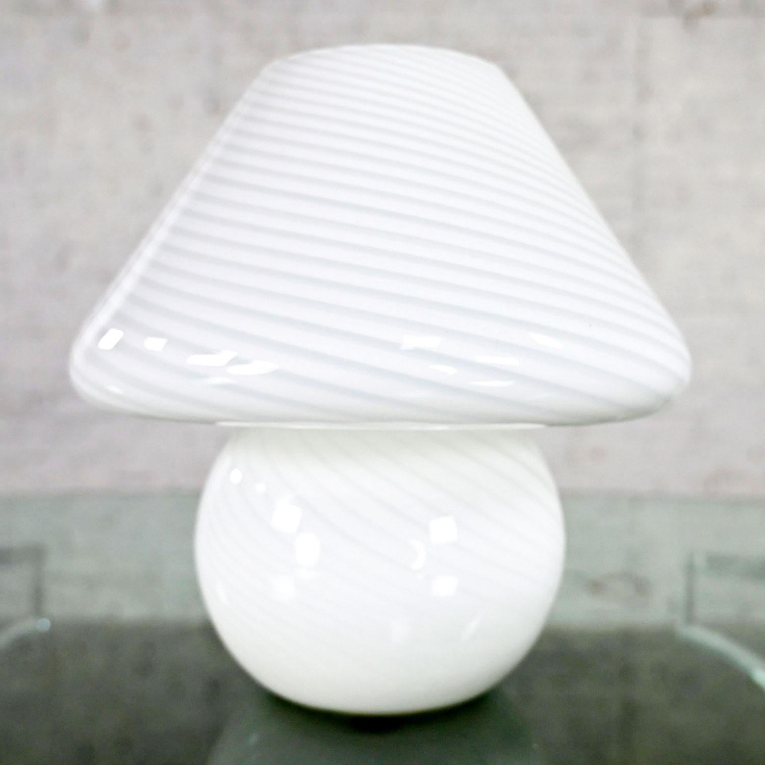 murano mushroom table lamp